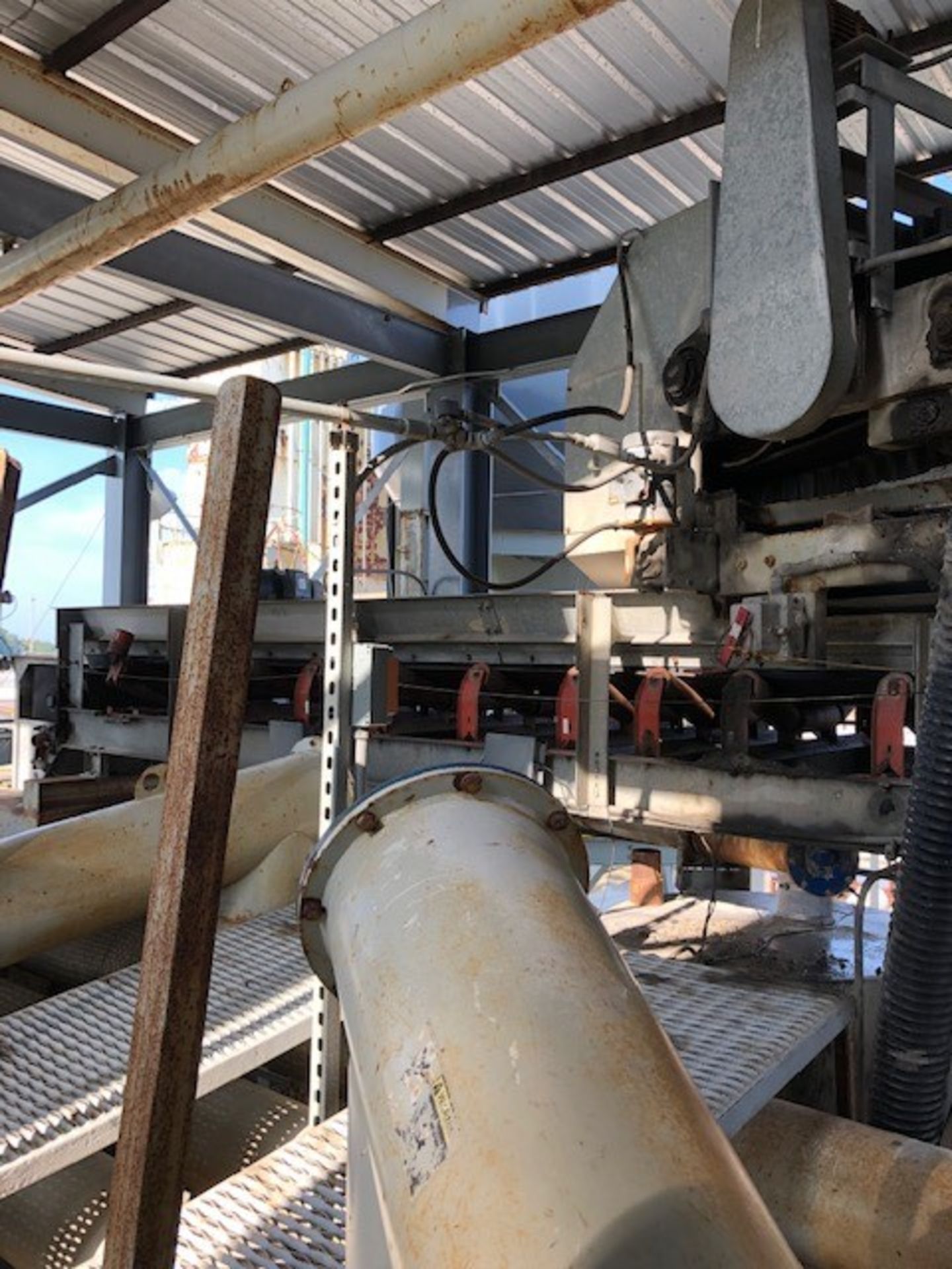 BATCH PLANT CONVEYOR FROM THE DAY BIN STRUCTURE TO THE MIXER FACILITY - Image 9 of 11