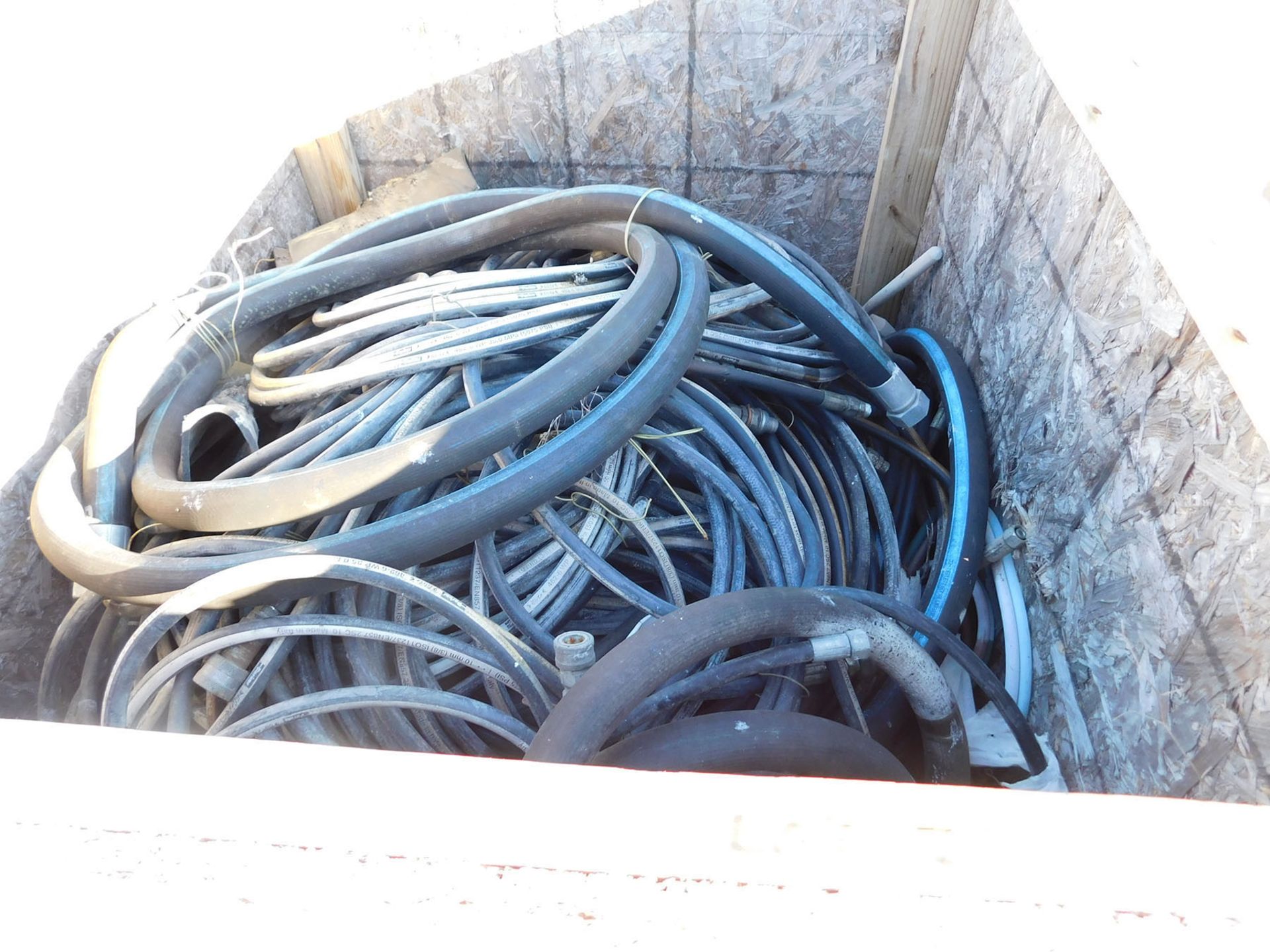 LOT OF ASSORTED HOSES