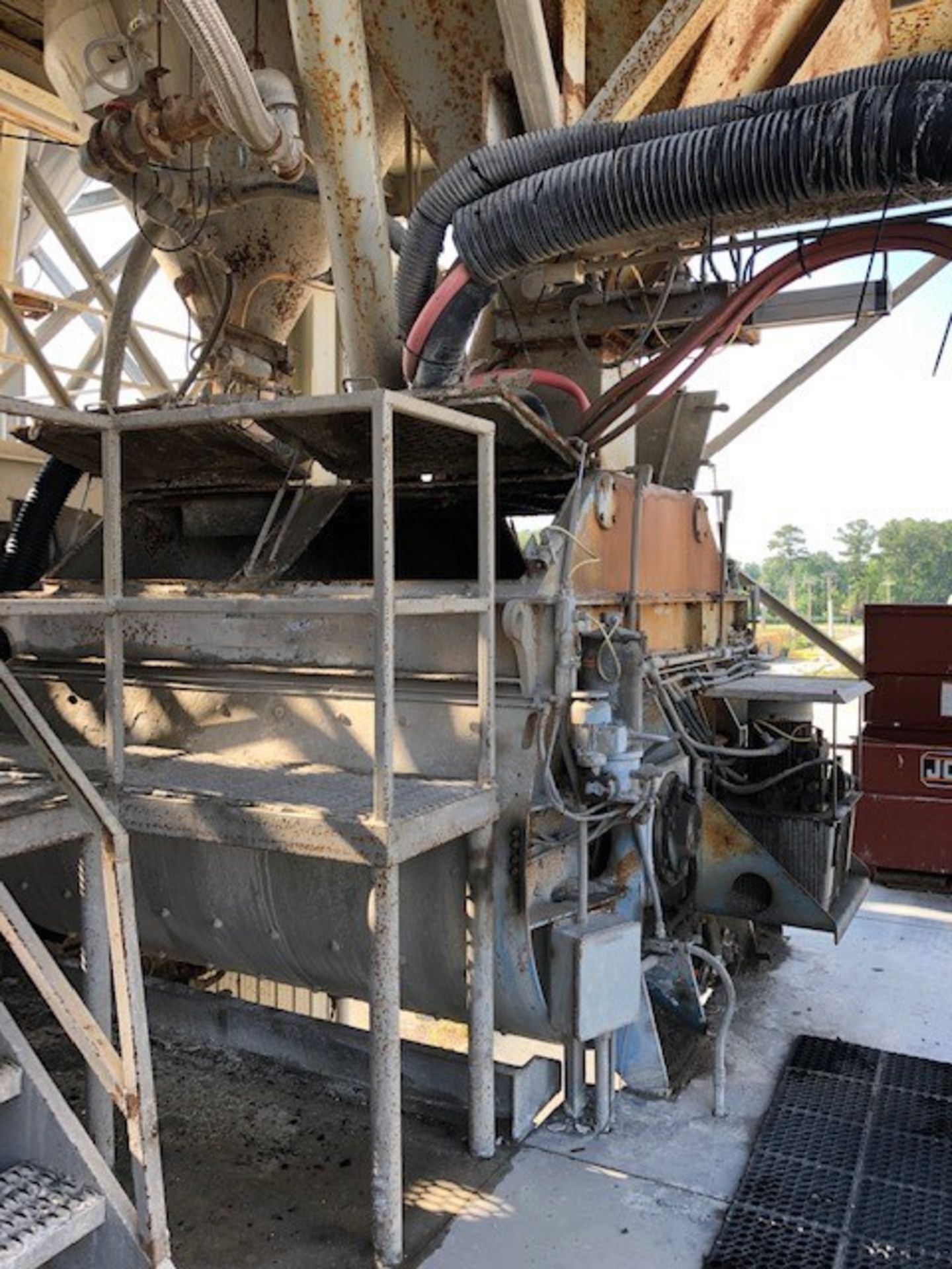 BATCH PLANT CONVEYOR FROM THE DAY BIN STRUCTURE TO THE MIXER FACILITY - Image 7 of 11