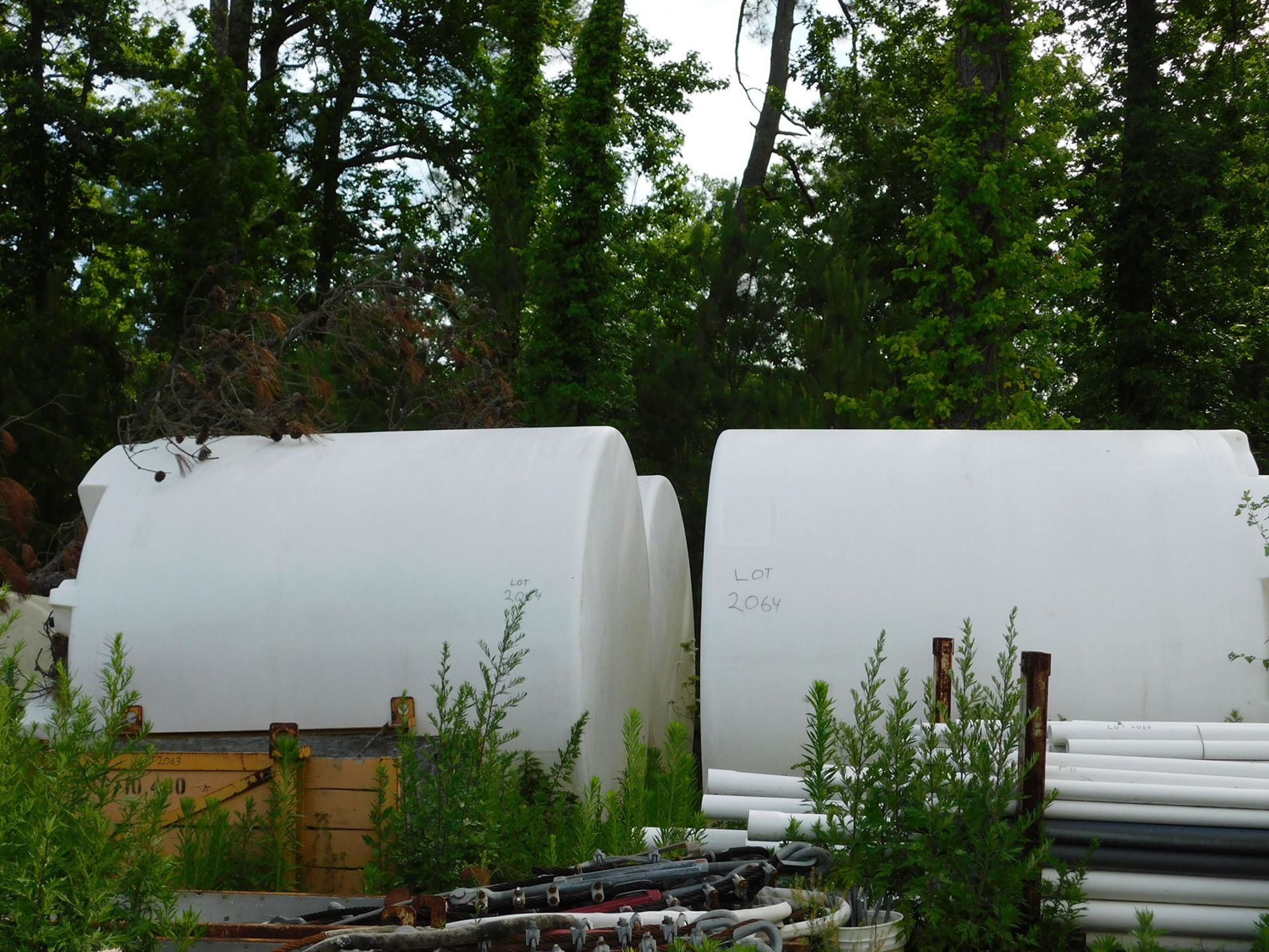 WATER STORAGE TANK - Image 2 of 2