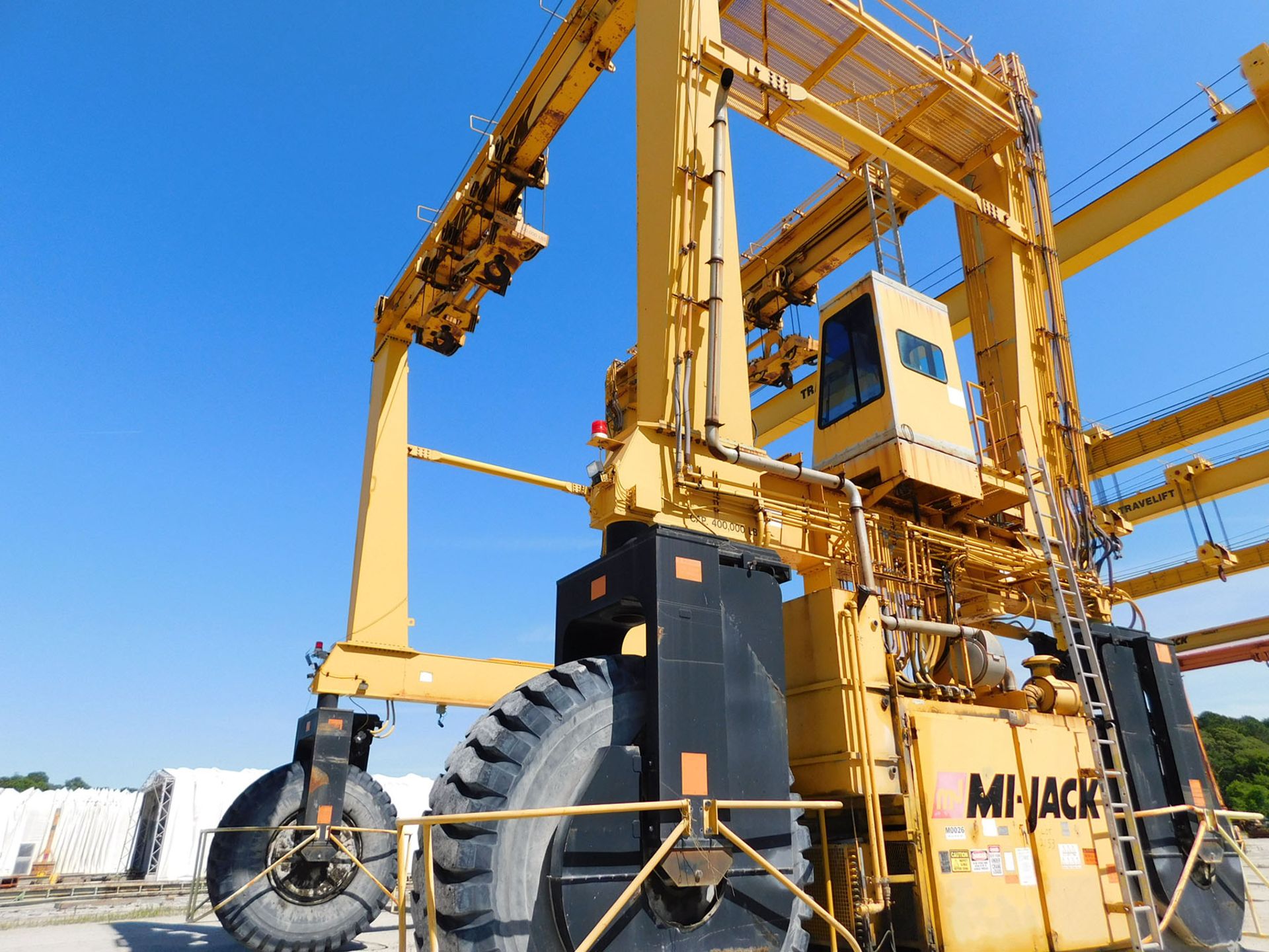 MI JACK TRAVEL LIFT CRANE; MODEL MJ200, S/N 1311, 400,000 LBS. CAPACITY - Image 2 of 3