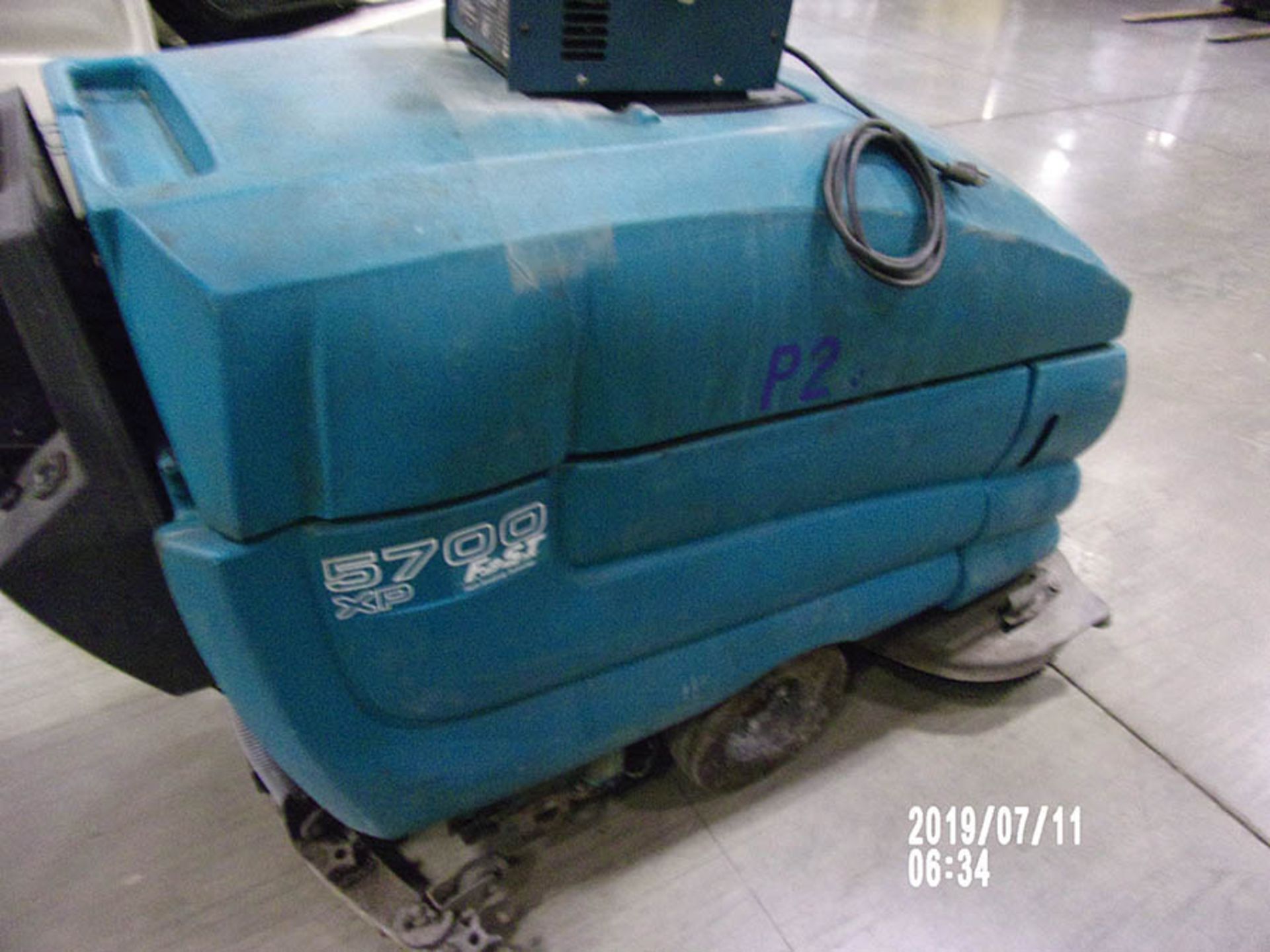 TENNANT FLOOR SWEEPER WITH CHARGER, S/N 3560 - Image 7 of 8