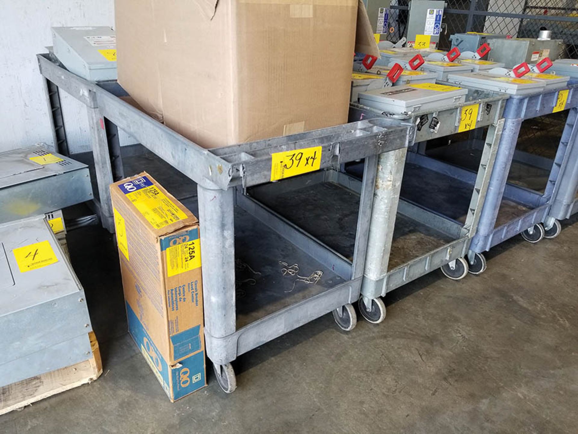 (4) UTILITY CARTS