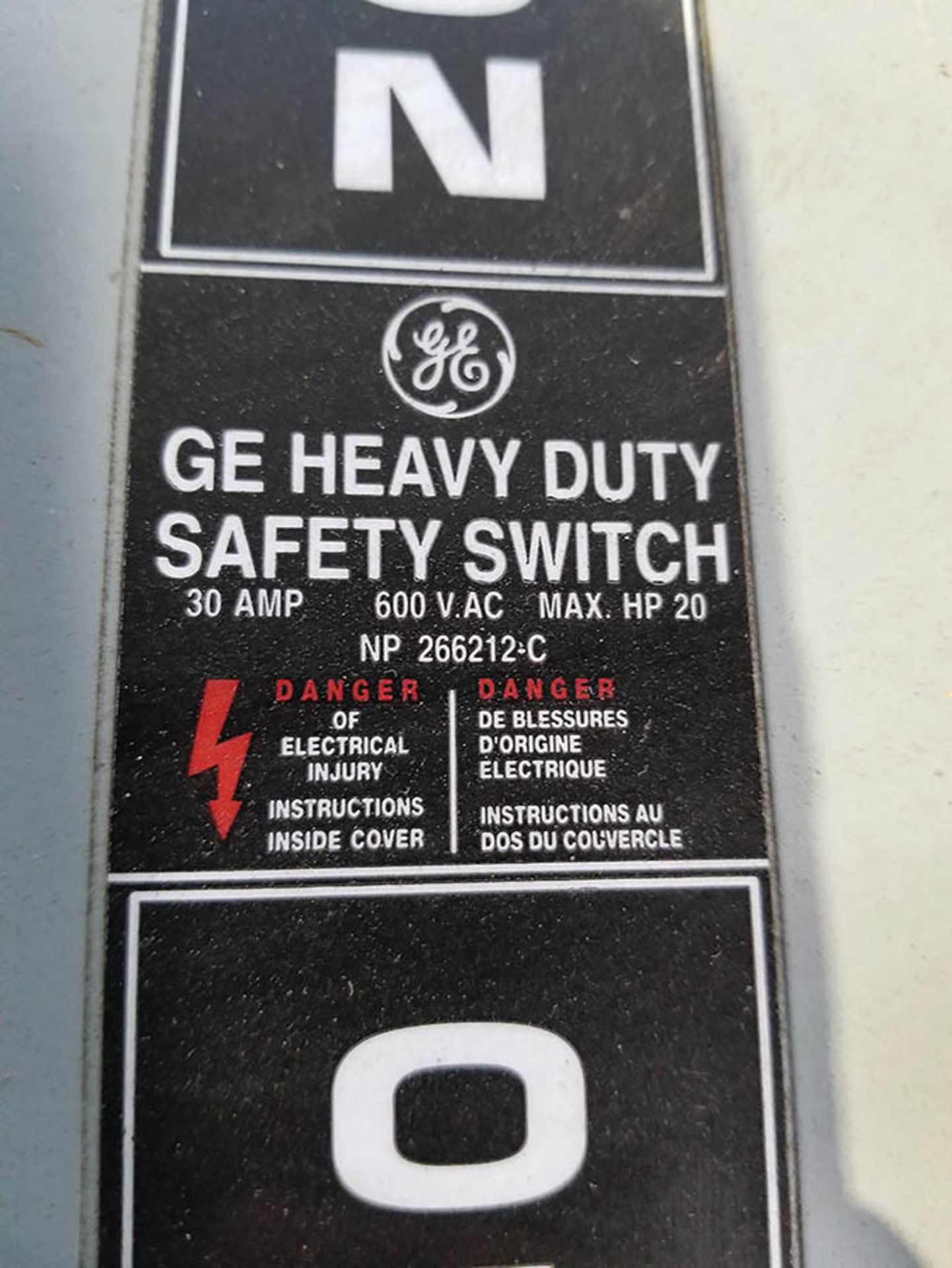 GE HD SAFETY SWITCH 30 AMP, 600 VAC, MAX HP 20 - Image 2 of 2