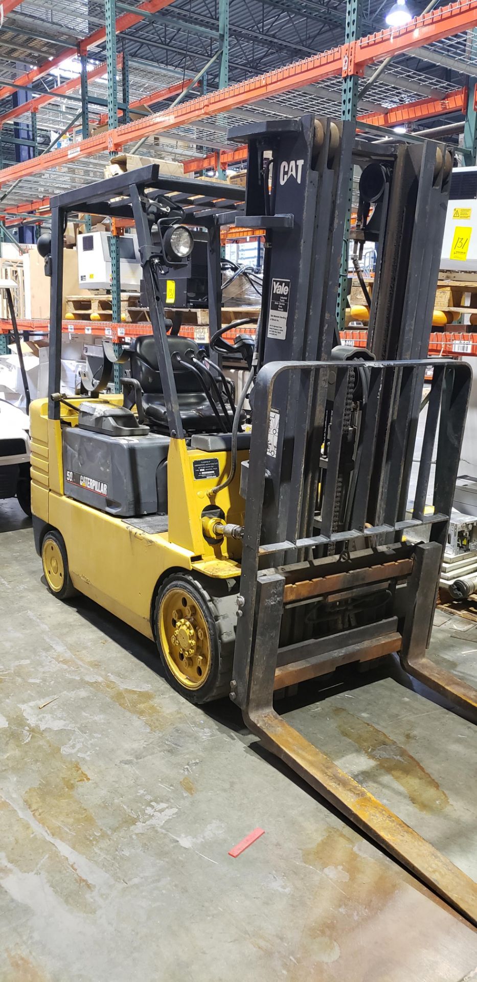 CAT 4,700-LB. CAP. LPG FORKLIFT, MODEL GC25, 3-STAGE MAST, SIDESHIFT, 189'' MAX LOAD HT., SOLID