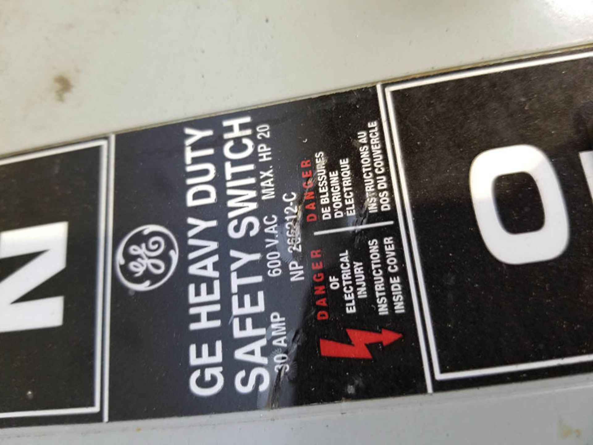 GE HD SAFETY SWITCH 30 AMP; 600 VAC, MAX HP 40 - Image 2 of 2