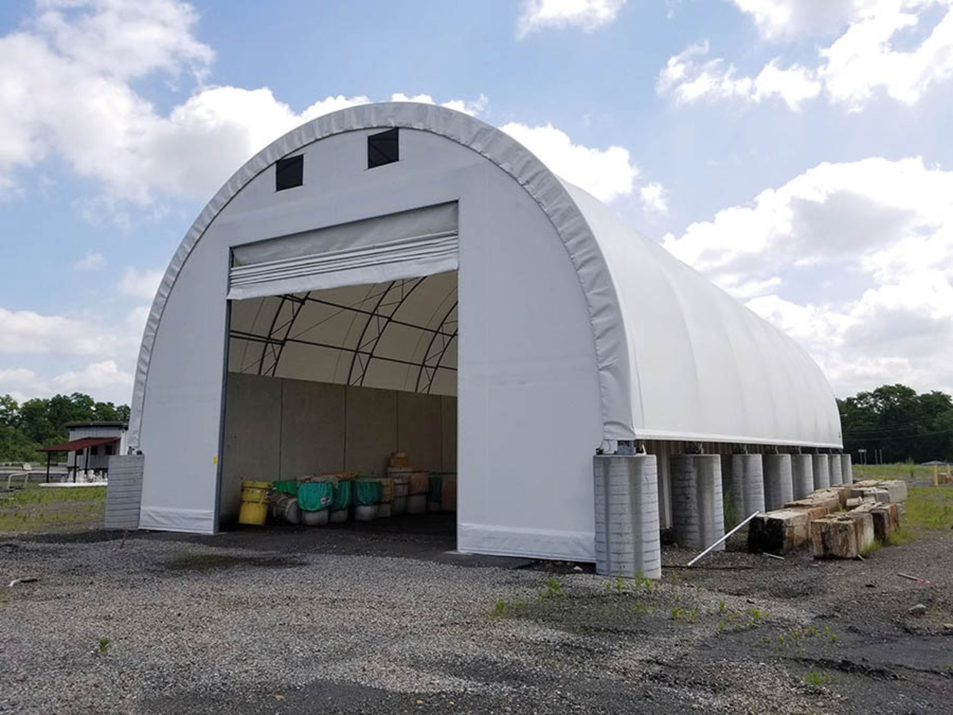 ACCU-STEEL 77' X 38' HOOP TENT BUILDING, FOLDUP TRACK DOOR, DOUBLE GIRDER HOOPS, CROSS MEMBER