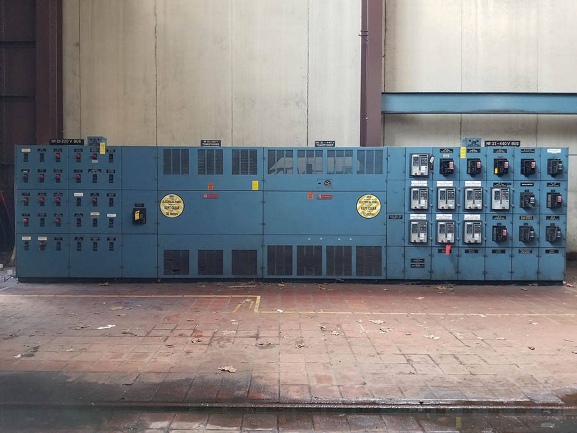 ITE CIRCUIT BREAKER COMPANY POWER STATION - 440V & 220V TRANSFORMERS, 220V MCC BUS STATION, 6-PANEL,