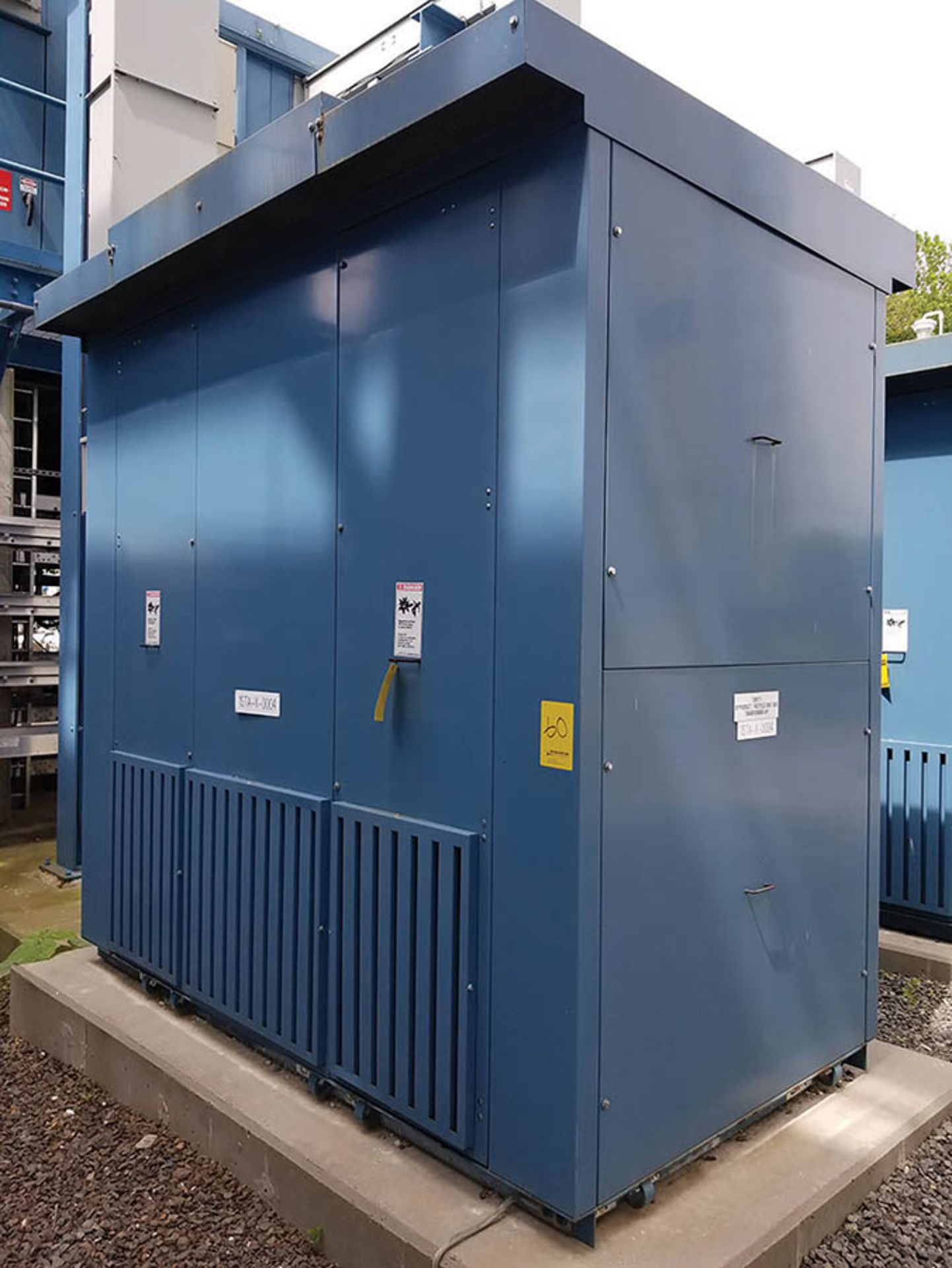 2008 ABB DRY TYPE DISTRIBUTION TRANSFORMER, 2000 KVA, QULITROL TEMP CONTROL, HV 4,160, CLASS AA/FFA - Image 5 of 5