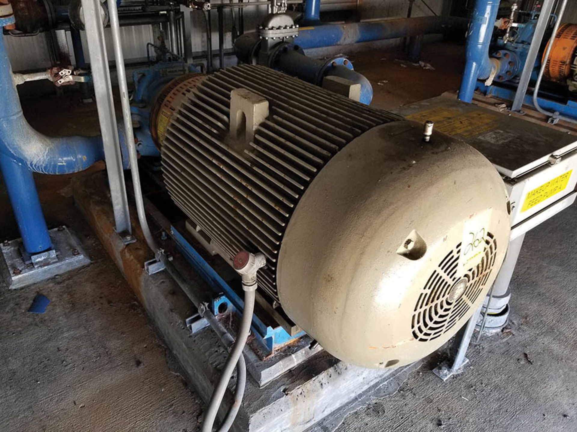 GE 200 HP EXTRA SEVERE DUTY AC MOTOR, 447TS FRAME, 60 HZ, 3 PH, TYPE KS ***LOCATED IN JERSEY CITY,