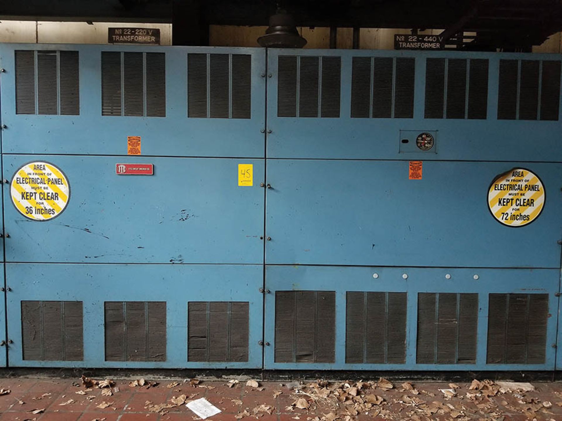 ITE CIRCUIT BREAKER COMPANY POWER STATION - 440V & 220V TRANSFORMERS, 220V MCC BUS STATION, 6-PANEL, - Image 3 of 8