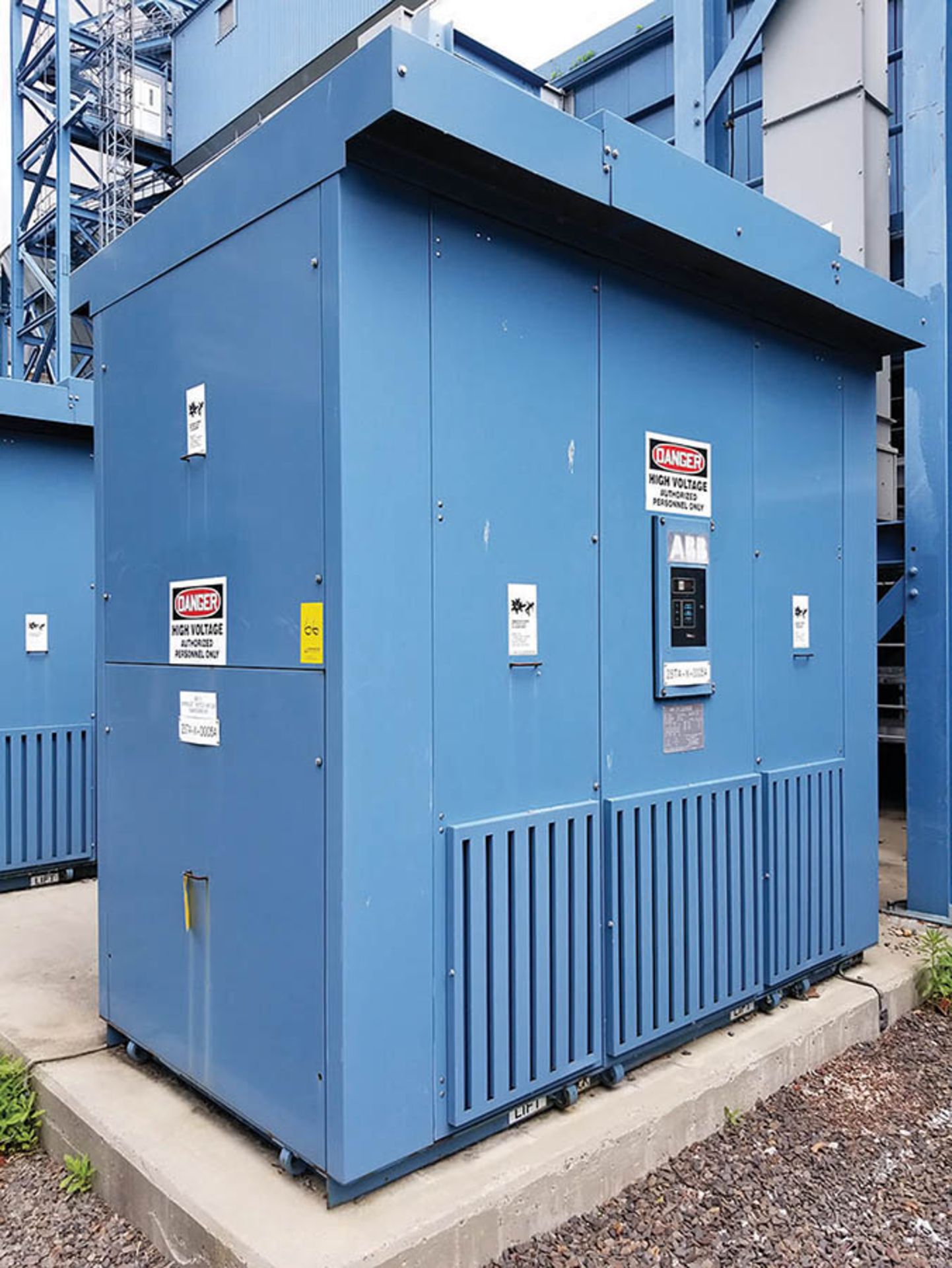 2008 ABB DRY TYPE DISTRIBUTION TRANSFORMER, 2000 KVA, QULITROL TEMP CONTROL, HV 4,160, CLASS AA/FFA