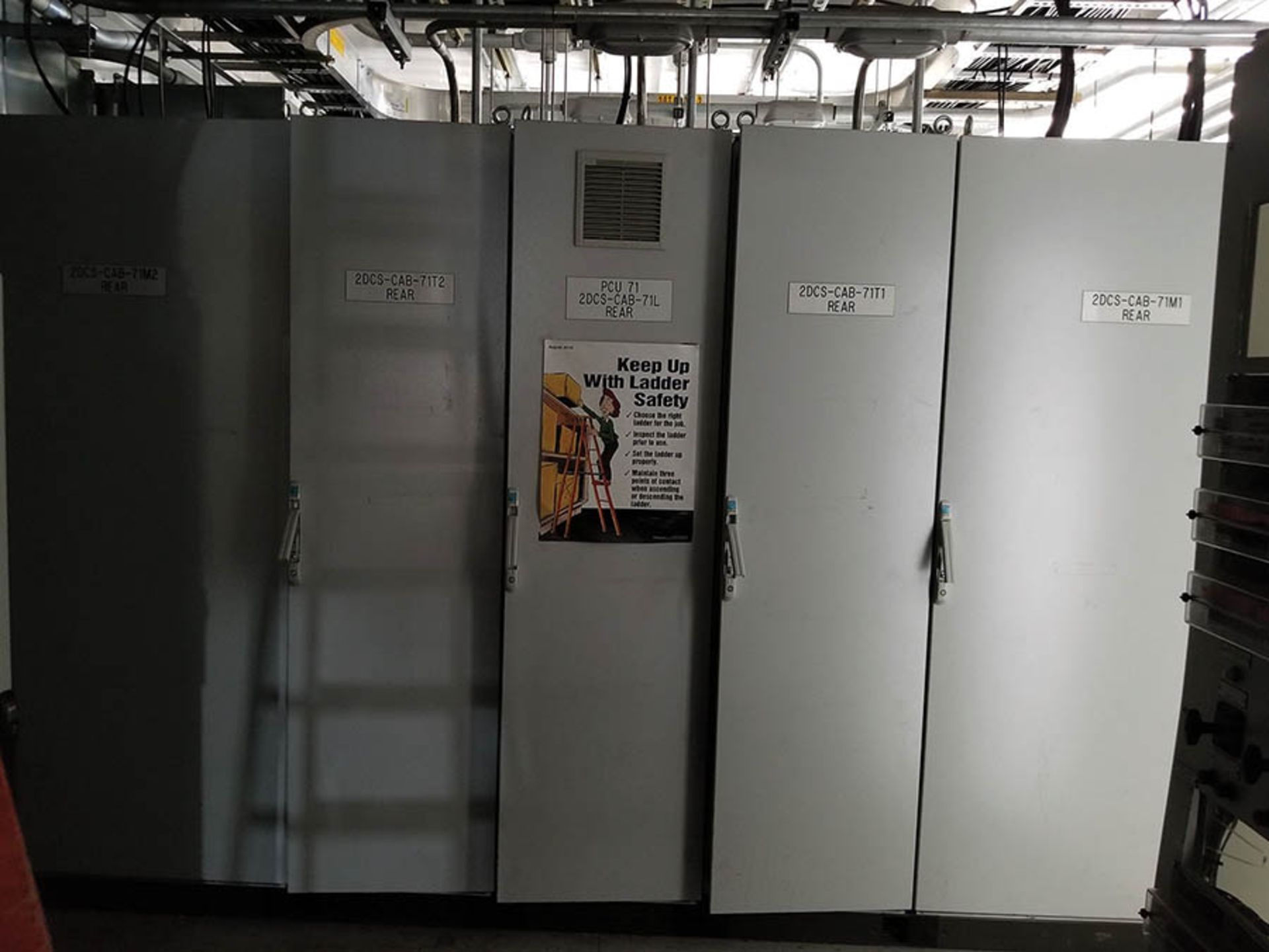 PDC-1 CONTENTS / (20+) COLUMNS OF SIEMENS SWITCHGEAR WITH VACUUM BREAKERS IN MOST BUCKETS, GE - Image 13 of 46