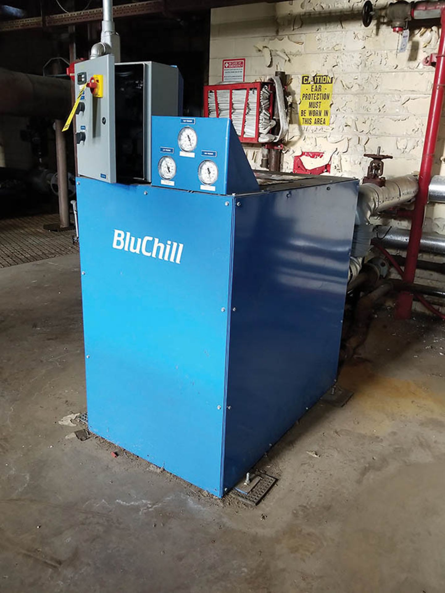 BLUCHILL CHILLER, MODEL PCR5WC, S/N 121009PCR5WC-1, R-22, 14-LB. CHARGE, TANKLESS, 230V, 3-PHASE, - Image 2 of 5