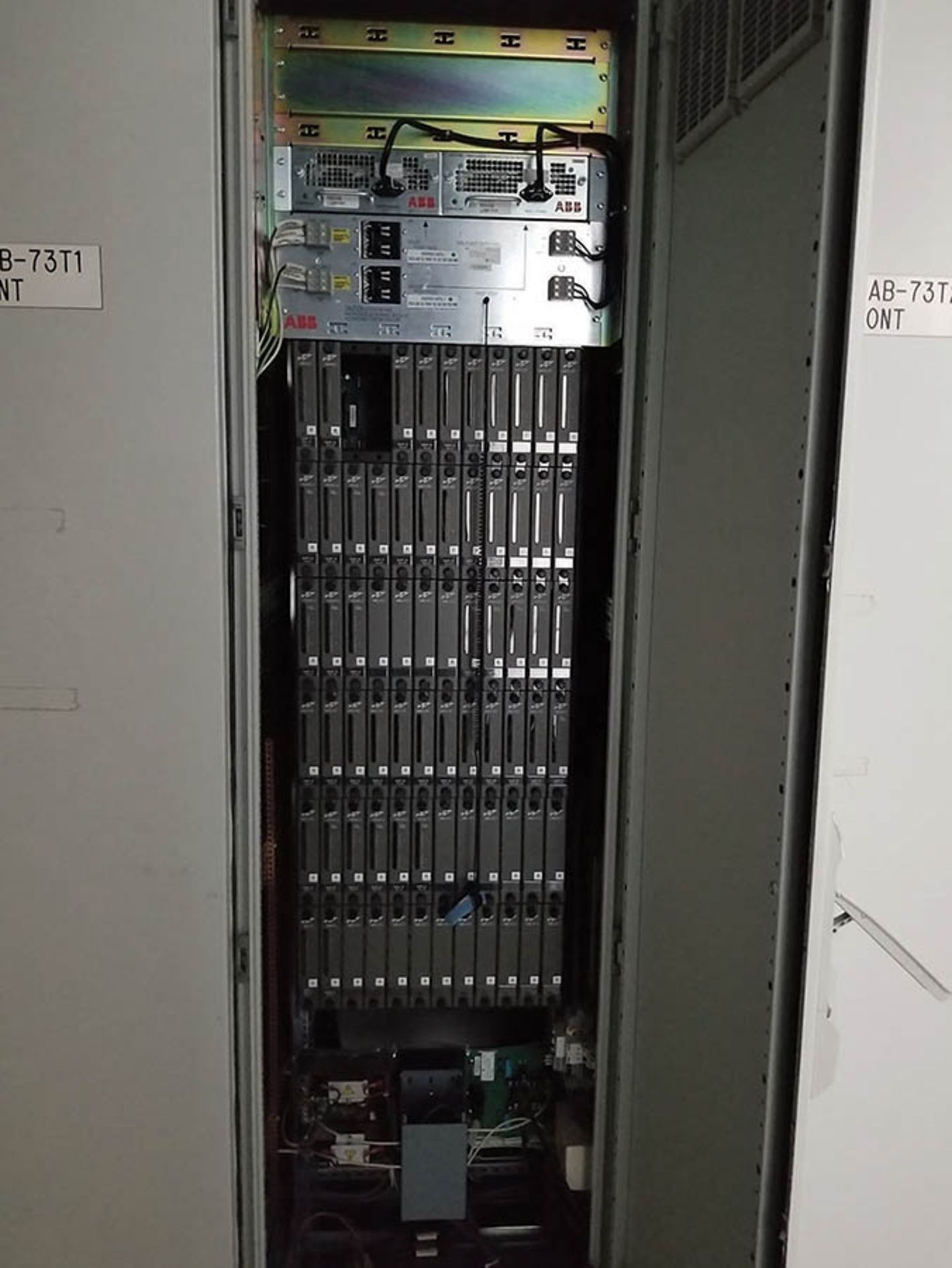 PDC-21 CONTENTS / SIEMENS 8 COLUMN, 6 BUCKET MCC UNIT, 800 HOR. BUS RATING, 300 VERT. BUS RATING, - Image 26 of 32