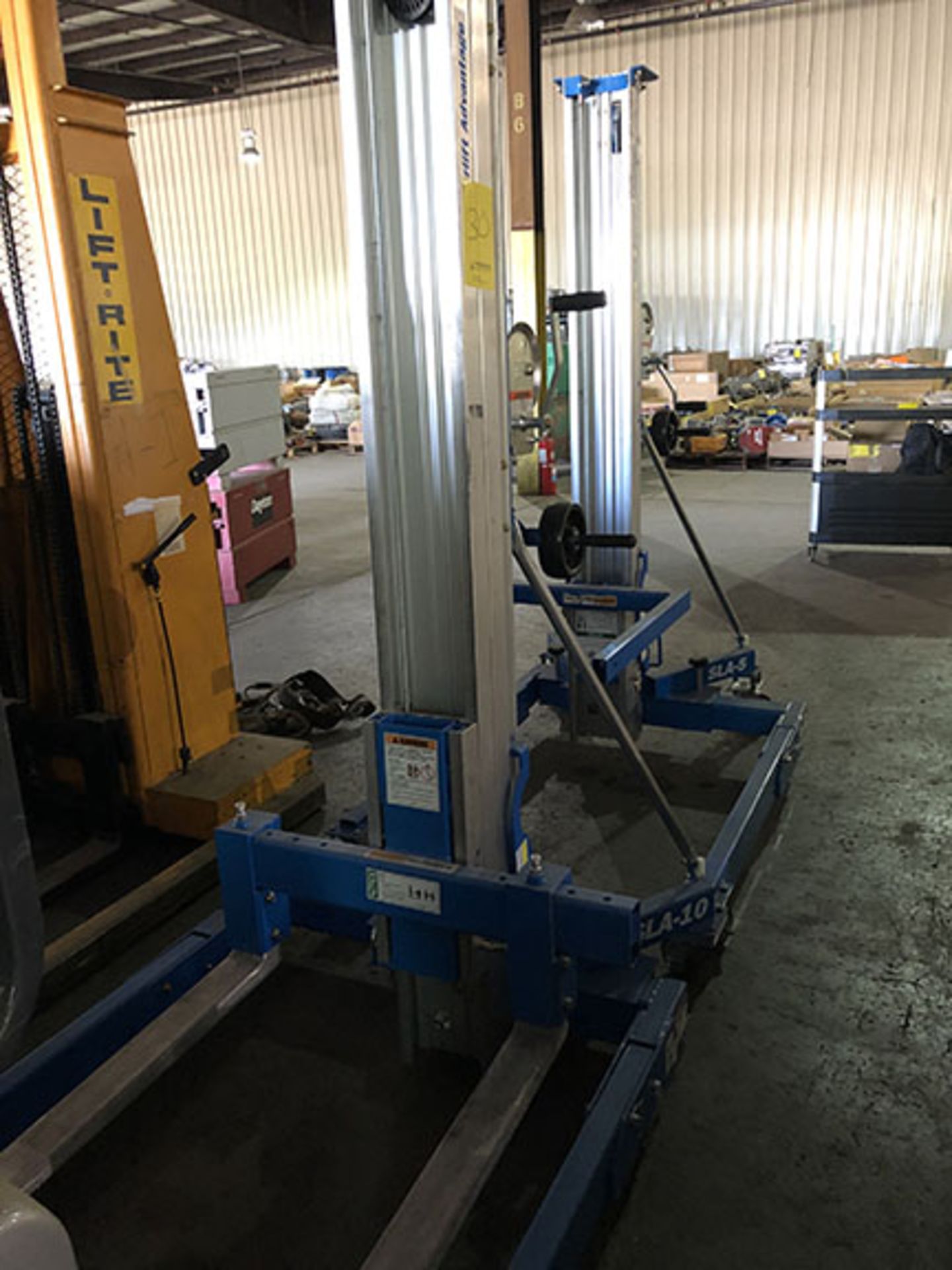 GENIE SLA-10 MATERIAL LIFT, SUPERLIFT ADVANTAGE, 1,000 LB. – 400 LB. LOAD CENTER DEPENDENT, - Image 2 of 3