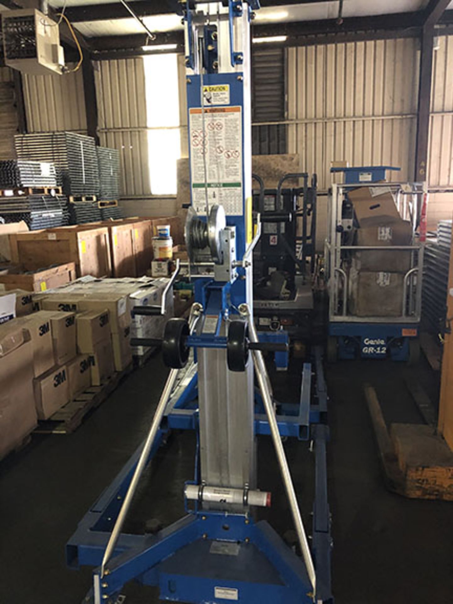 GENIE SLA-5 MATERIAL LIFT, SUPERLIFT ADVANTAGE, 1,000 LB. – 400 LB. LOAD CENTER DEPENDENT, - Image 2 of 5