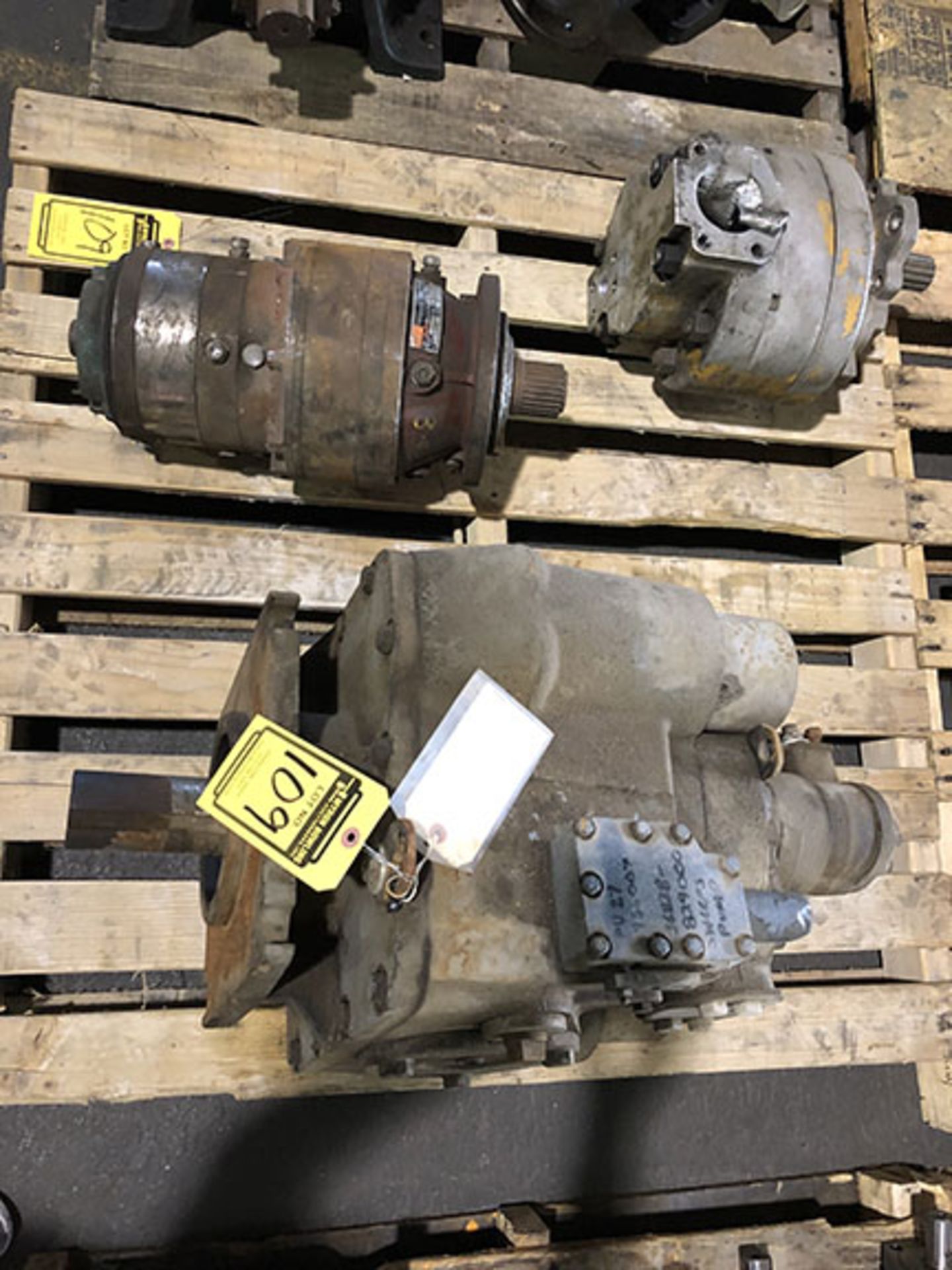 (2) HYDRAULIC MOTORS AND (1) PV29 PCP PUMP