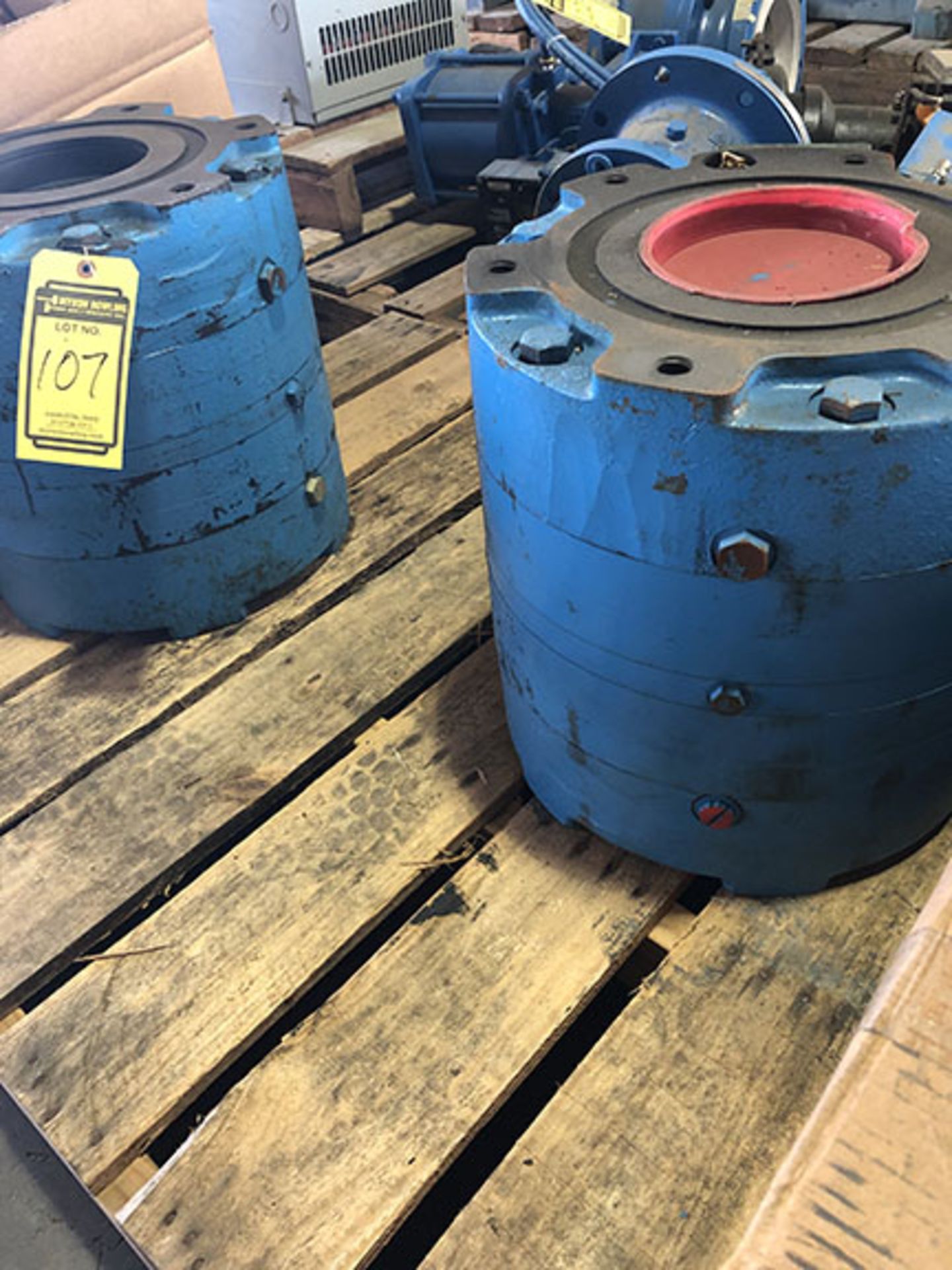 (2) VICKERS HYDRAULIC VANE MOTORS, MODEL MSV 300