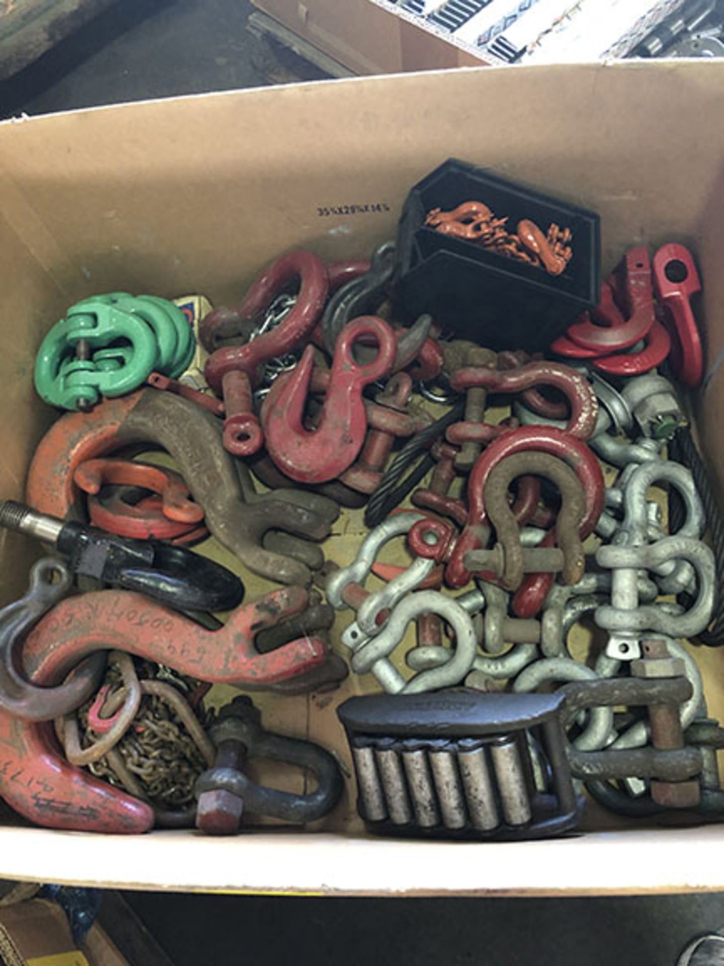 LARGE RIGGING LOT; MACHINE SKATE, (4) LARGE HOOKS- 5 3/4" MOUTH, ASSORTMENT OF SMALL HOOKS,