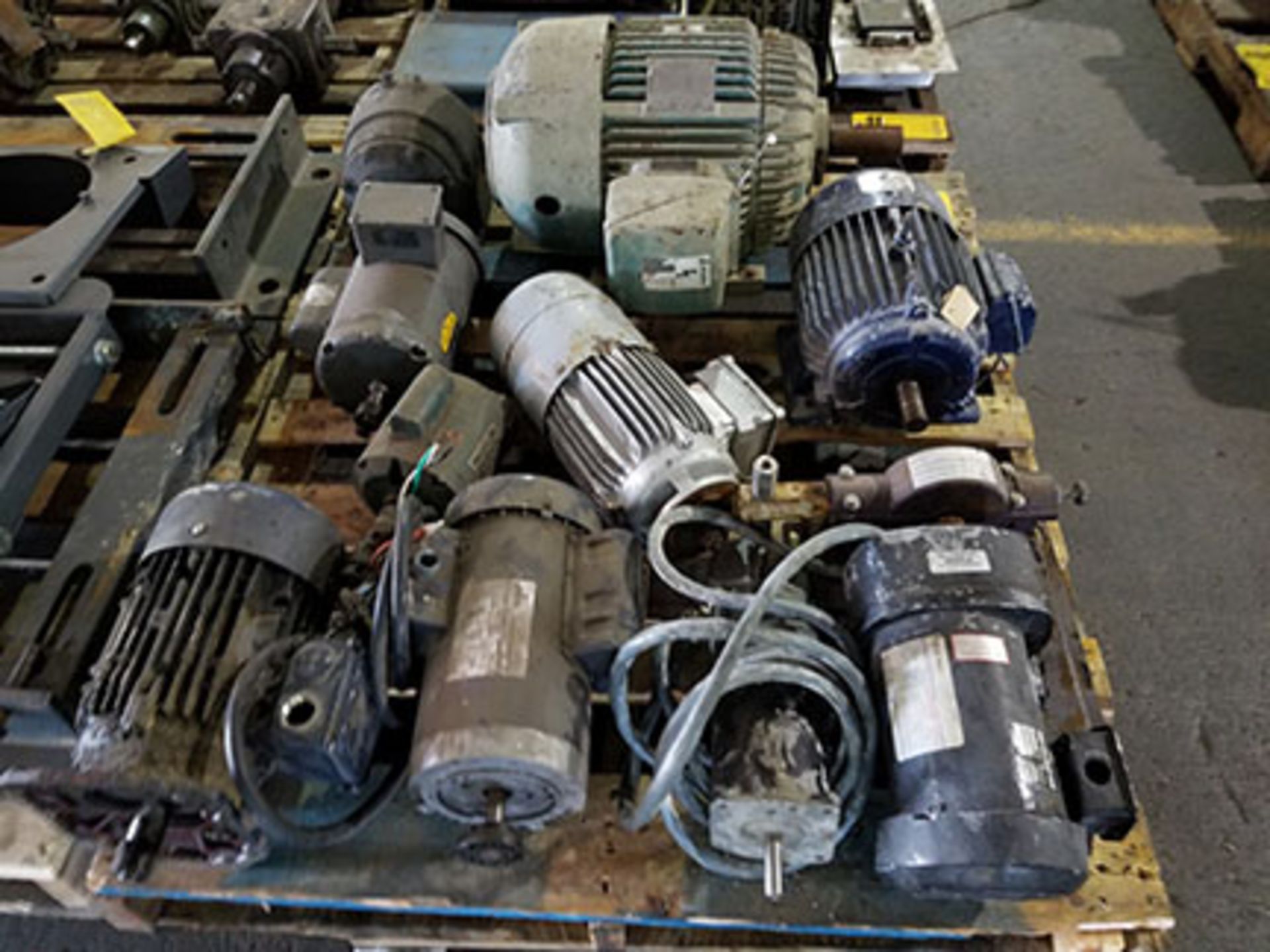 PALLET OF (10) ELECTRIC MOTORS – UP TO 7.5 HP – GE EMERSON - Image 2 of 11