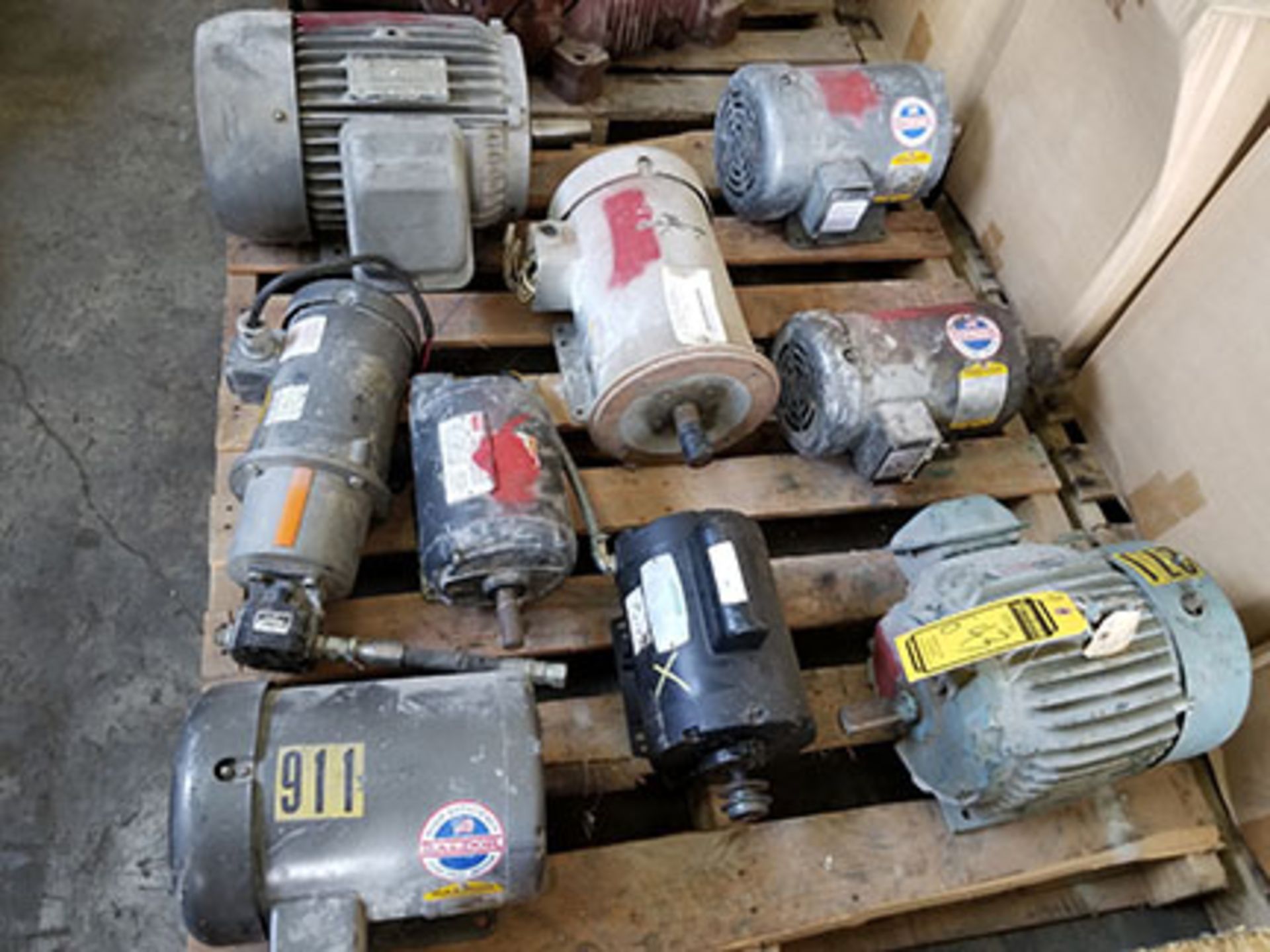 PALLET OF (9) ELECTRIC MOTORS – ¾ HP TO 5 HP – BALDOR, RELIANCE - Image 2 of 11