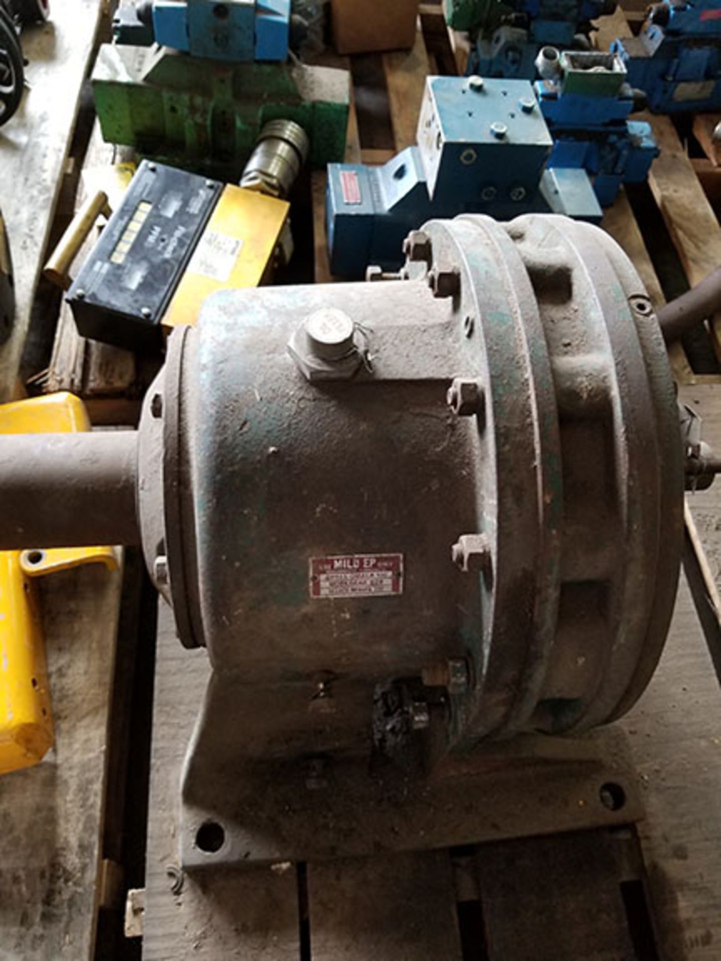 PALLET OF (3) GEARBOXES – (2) SUMITOMO SM-CYCLO 43:1, 1,750 RPM, MOD. H1-890 –(1) UNKNOWN - Image 5 of 9