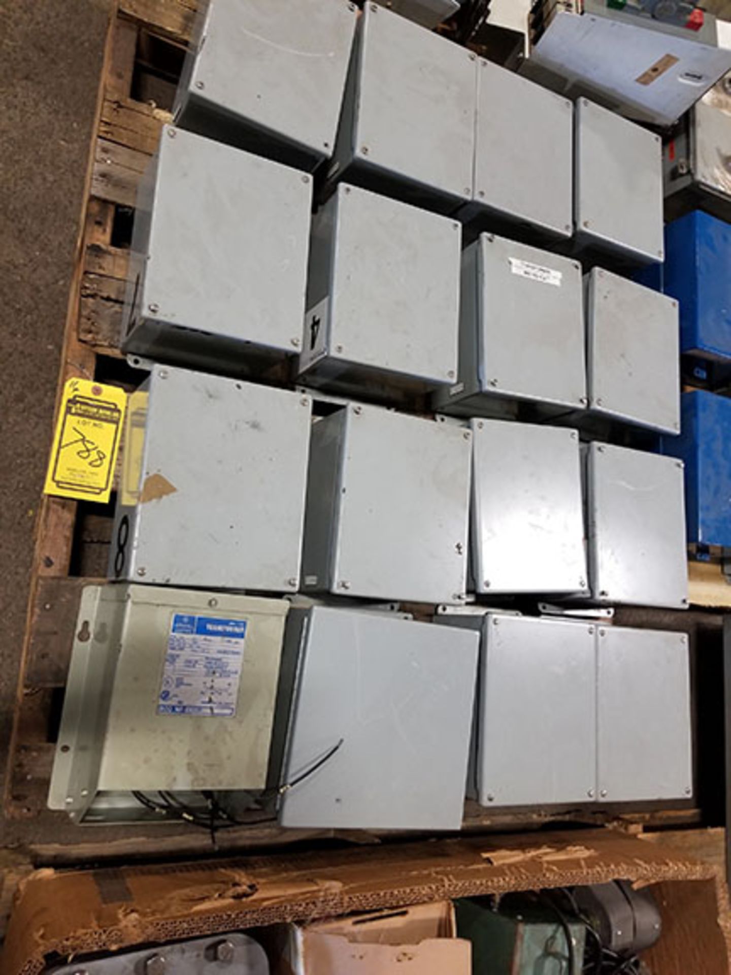 PALLET OF (16) 1.5 KVA DRY TRANSFORMERS, SINGLE PHASE, 60HZ, TYPE OB, 600V PRIMARY,120/240 SEC.