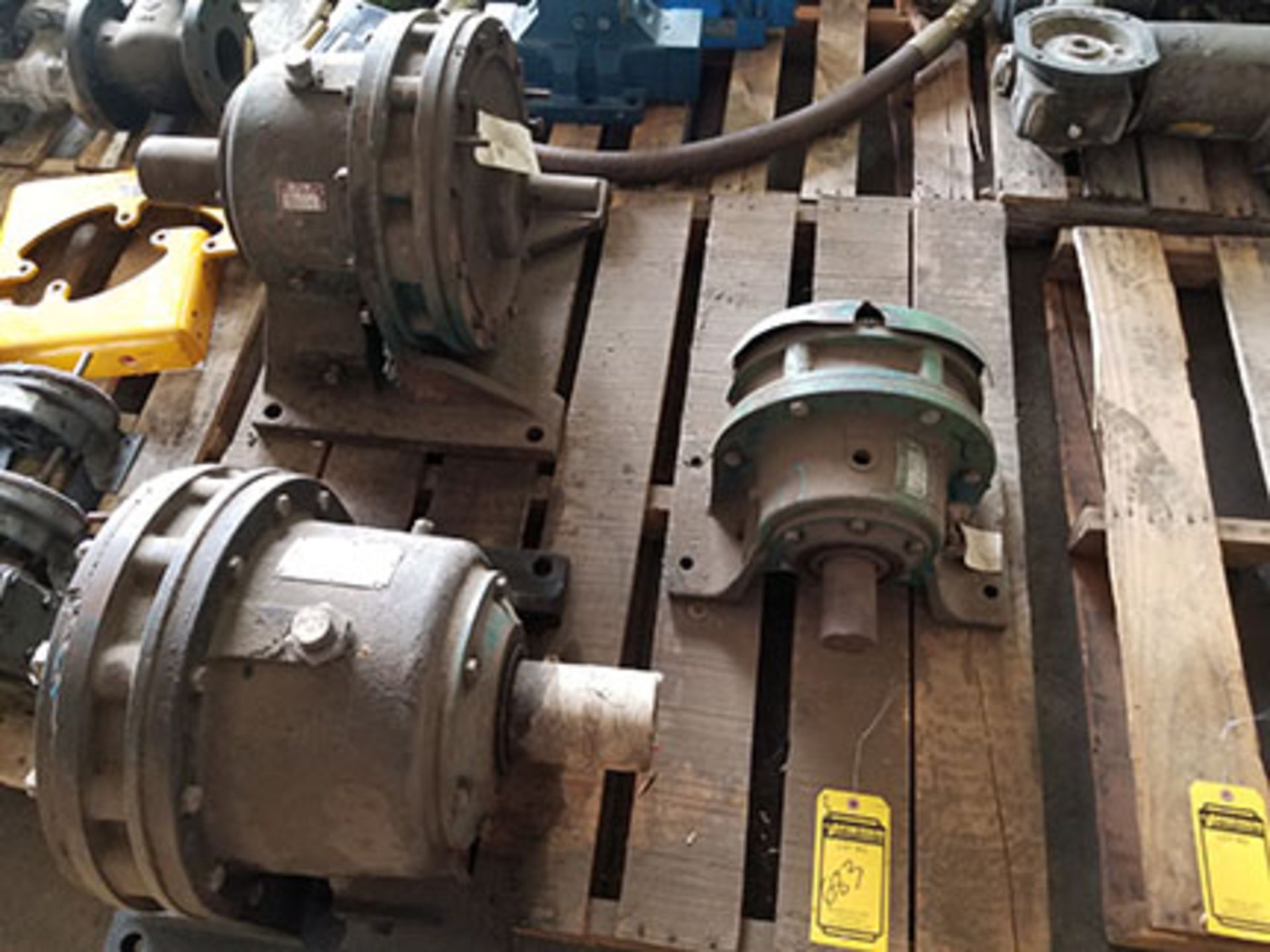 PALLET OF (3) GEARBOXES – (2) SUMITOMO SM-CYCLO 43:1, 1,750 RPM, MOD. H1-890 –(1) UNKNOWN