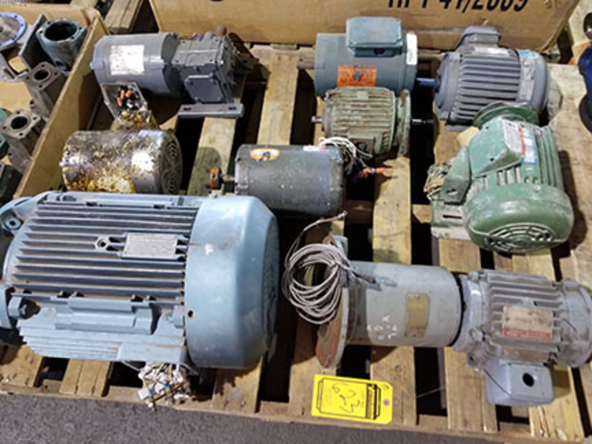 PALLET OF (10) ELECTRIC MOTORS – ¾ HP TO 20 HP –SEW-EURODRIVE VERTICAL MOTOR, RELIANCE