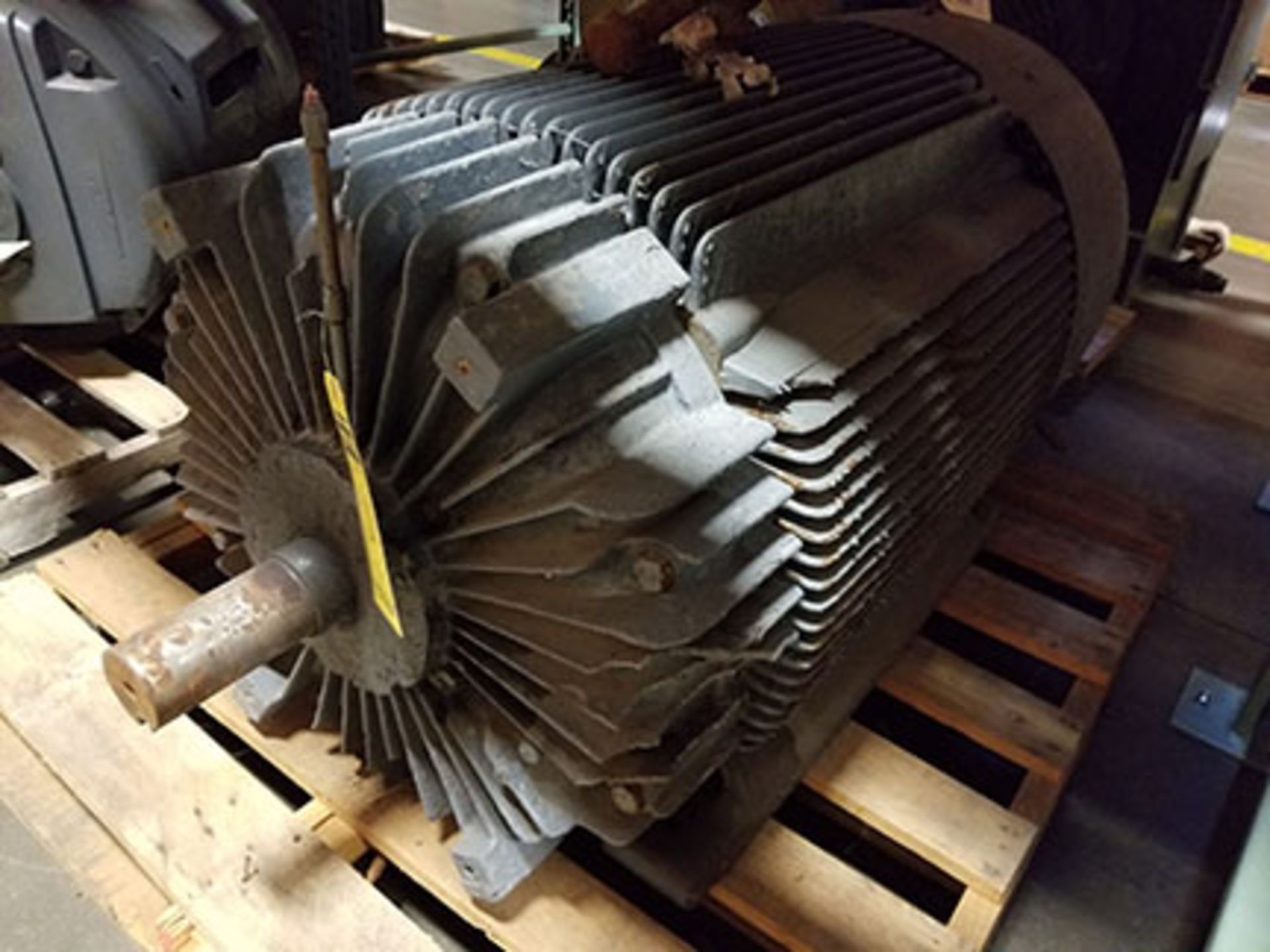 GENERAL ELECTRIC 250HP, 1,775 RPM, 449TS FRAME, 460V ELECTRIC MOTOR - Image 4 of 5