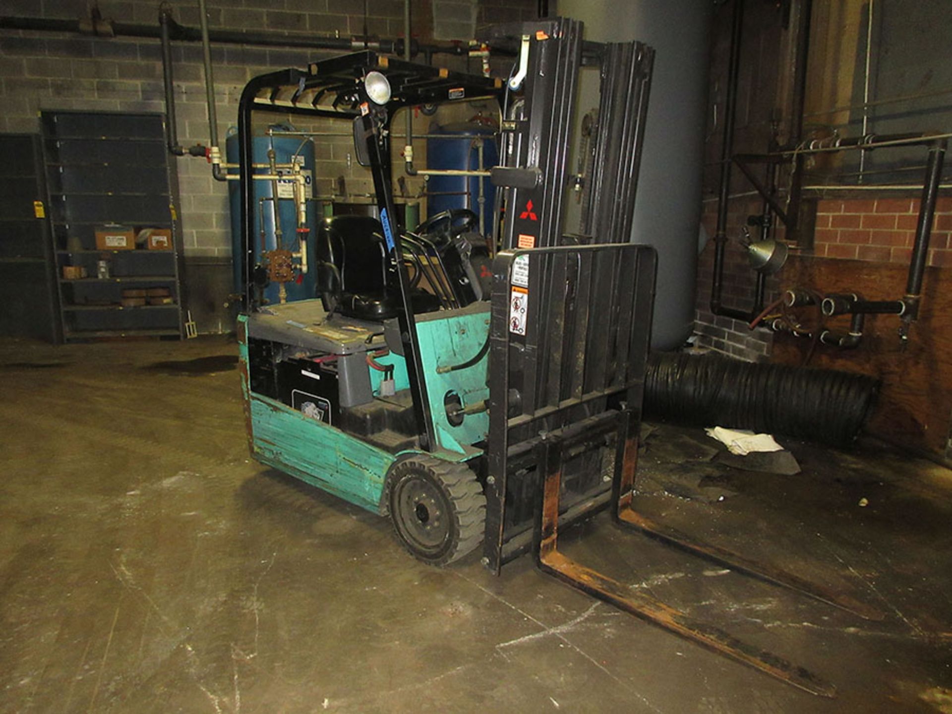 MITSUBISHI 2,750 LB. CAPACITY ELECTRIC FORKLIFT; 36V, 3-STAGE MAST, 188'' MAX LOAD HEIGHT, CENTER