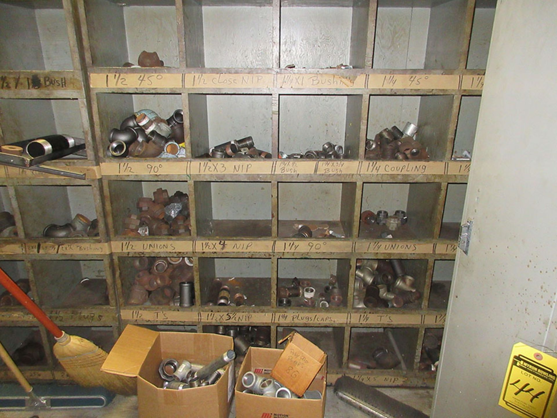 CONTENT ON MEZZANINE; LOCKERS, ROTARY PARTS BINS, AND PLUMBING SUPPLIES - Image 4 of 7