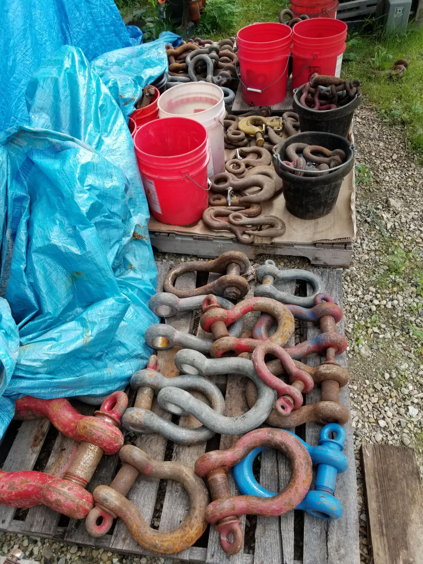 (5) PALLETS OF CLEVISES, SHACKLES, CHAIN HOOKS, AND ASSORTED SIZED CABLE CLAMPS - Image 2 of 8