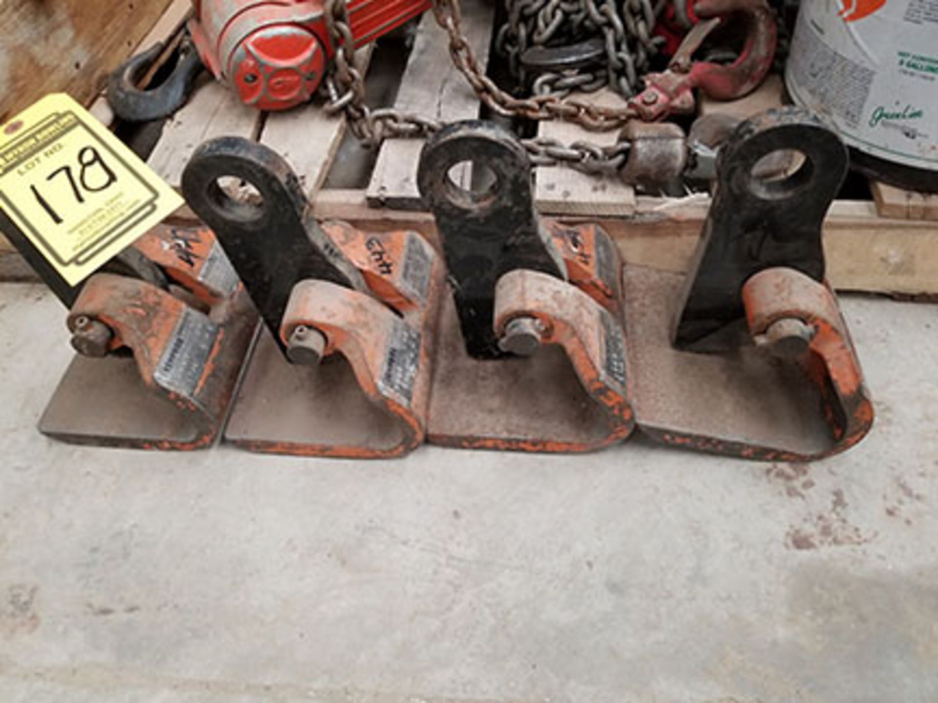 (4) RENFROE PLATE LIFTING CLAMPS & (3) SWIVEL MACHINE ROLLER BOXES - Image 4 of 7