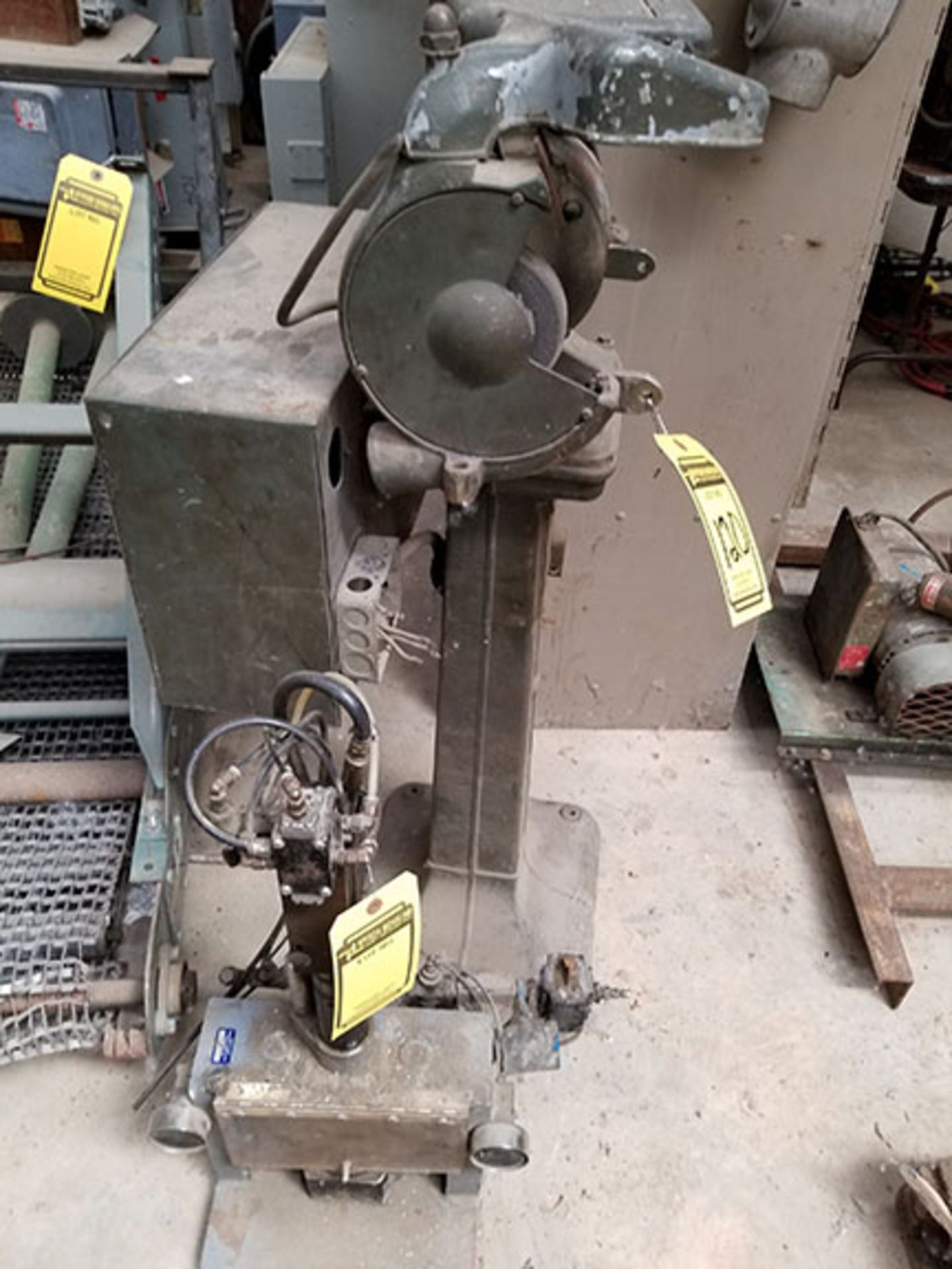 DELTA DOUBLE END PEDESTAL GRINDER, 1/2 HP, 3,450 RPM & VALVE UNIT - Image 4 of 5