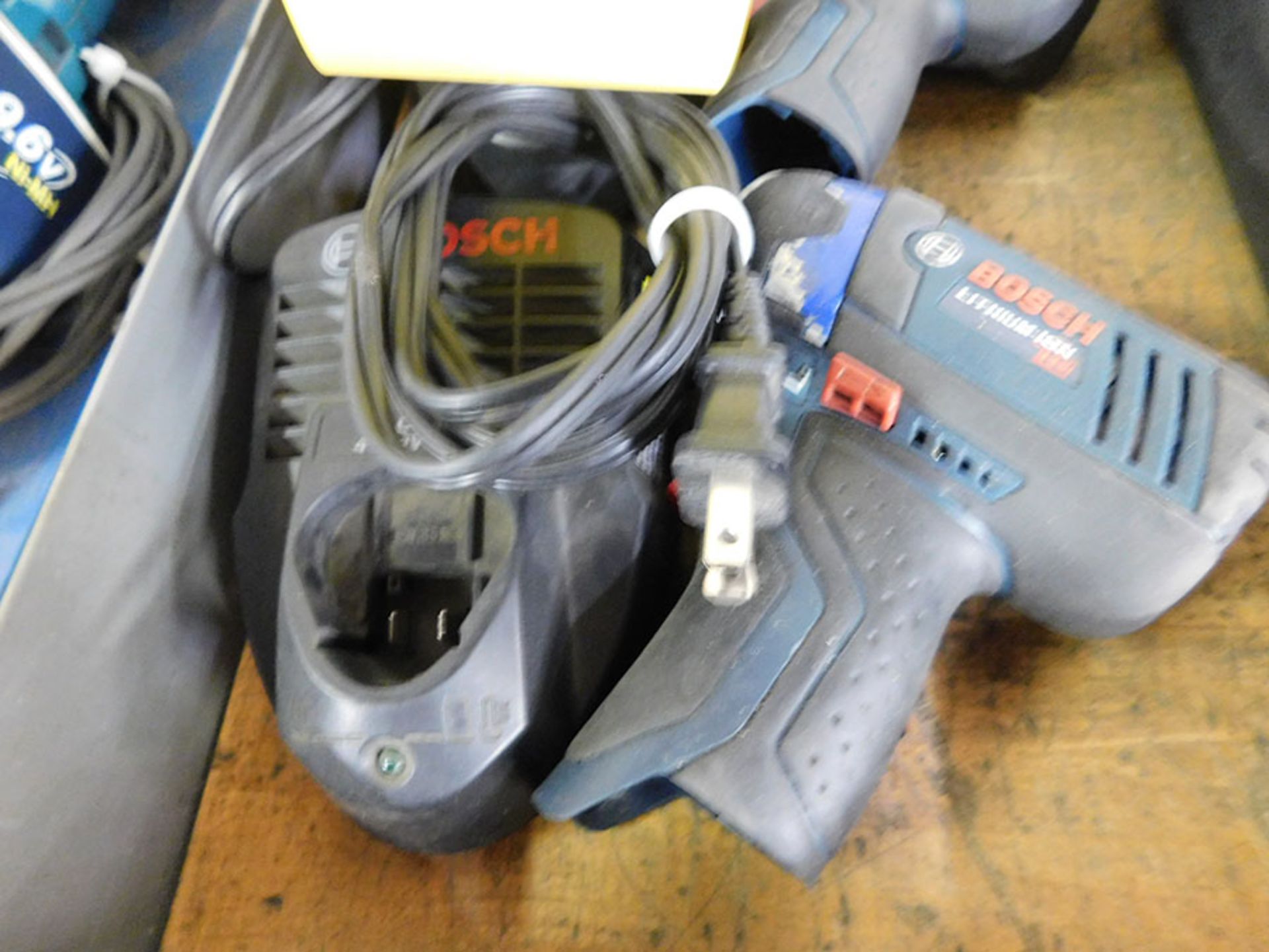 BOSCH 12V IMPACT GUN