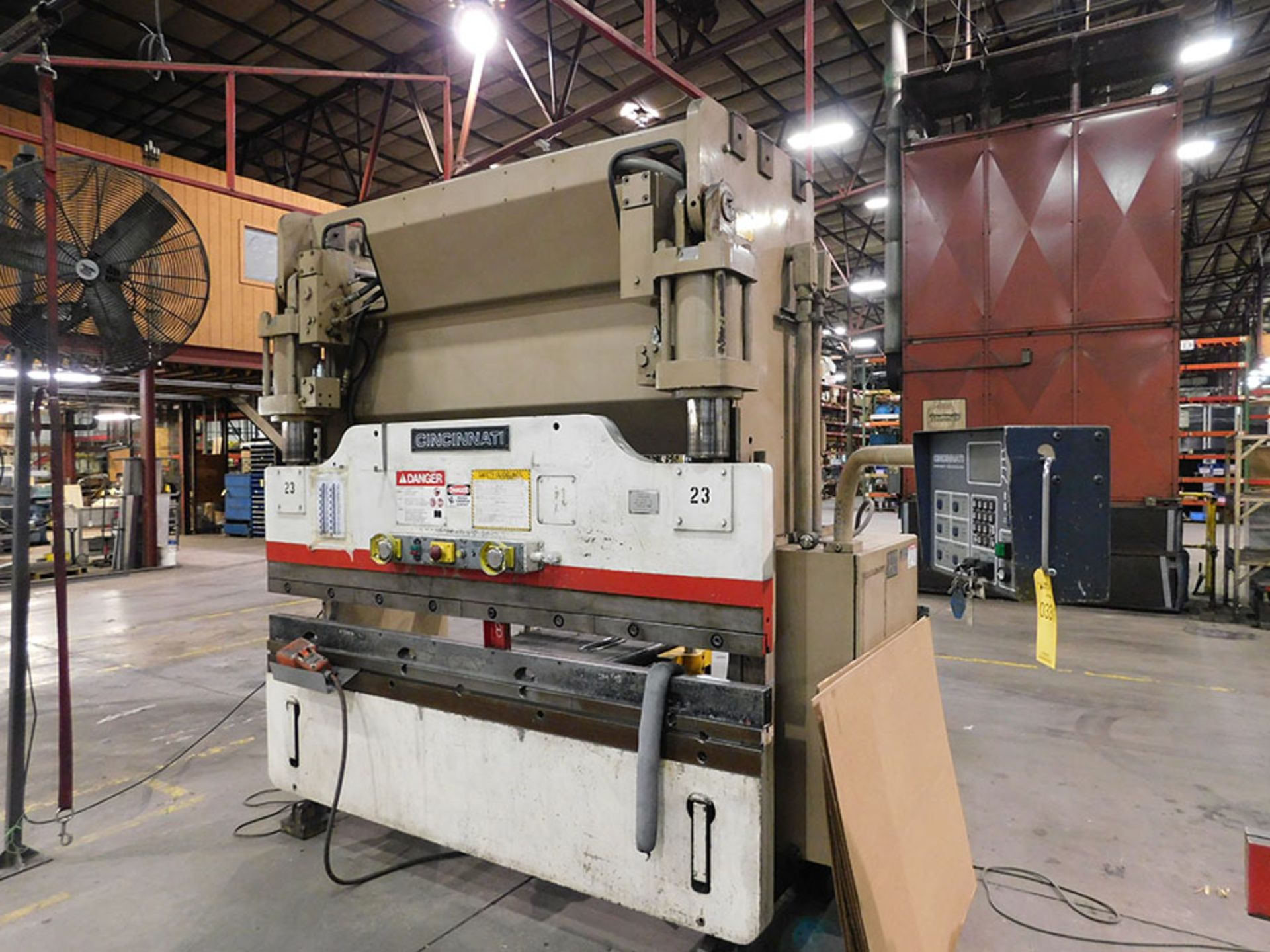 CINCINNATI 90 CBIIX 6' PRESS BREAK; 90-TON, 8' X 8'' STROKE, S/N 50309