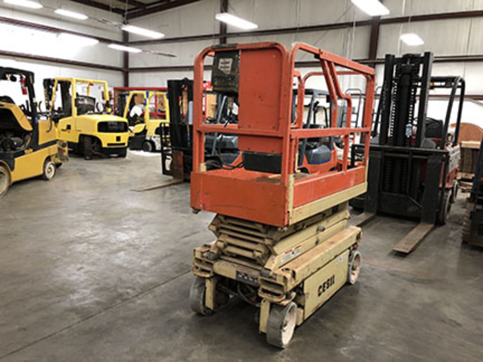 2000 JLG 19’ SCISSOR LIFT, MODEL: 1932, 24V ELECTRIC, 500-LBS. CAPACITY, WEIGHT: 3,030-LBS., 32” - Image 4 of 4