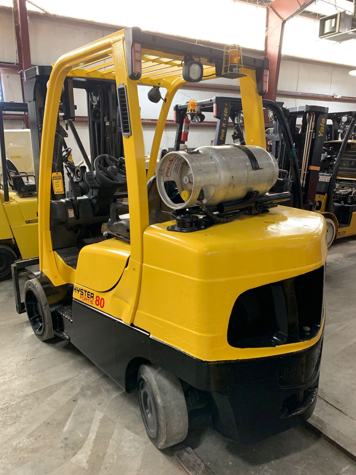 2011 HYSTER 8,000-LB., MODEL: S80FT, S/N: G004V01776D, LPG, LEVER SHIFT TRANSMISSION, SOLID TIRES, - Image 2 of 7