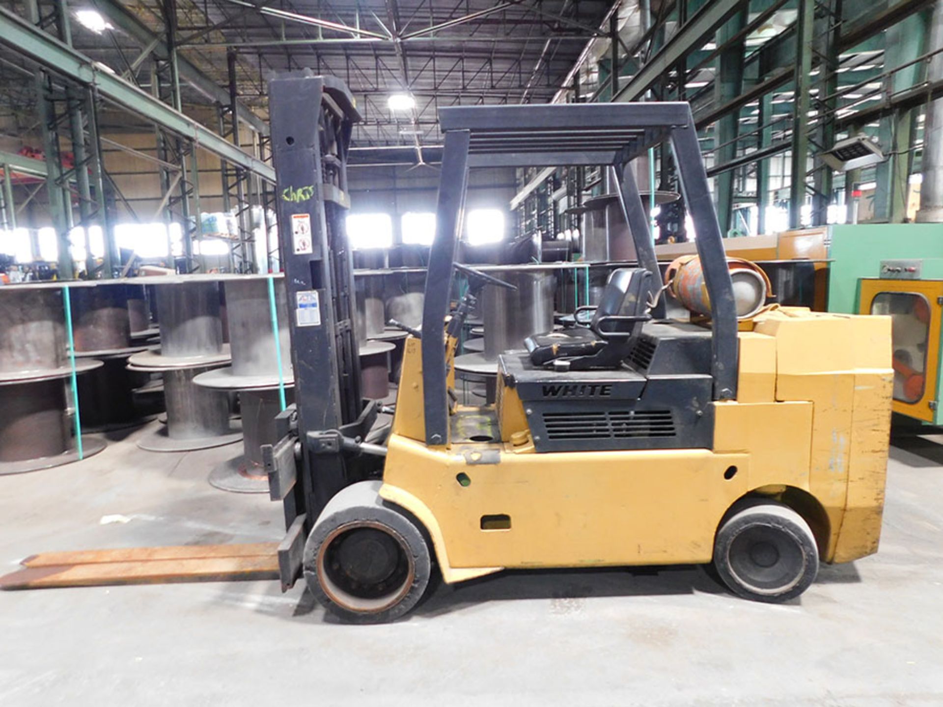 WHITE MA150L 15,000 LB. FORKLIFT; 2-STAGE MAST, 114'' LIFT HEIGHT, LP GAS, SOLID TIRES, S/N 5500485,