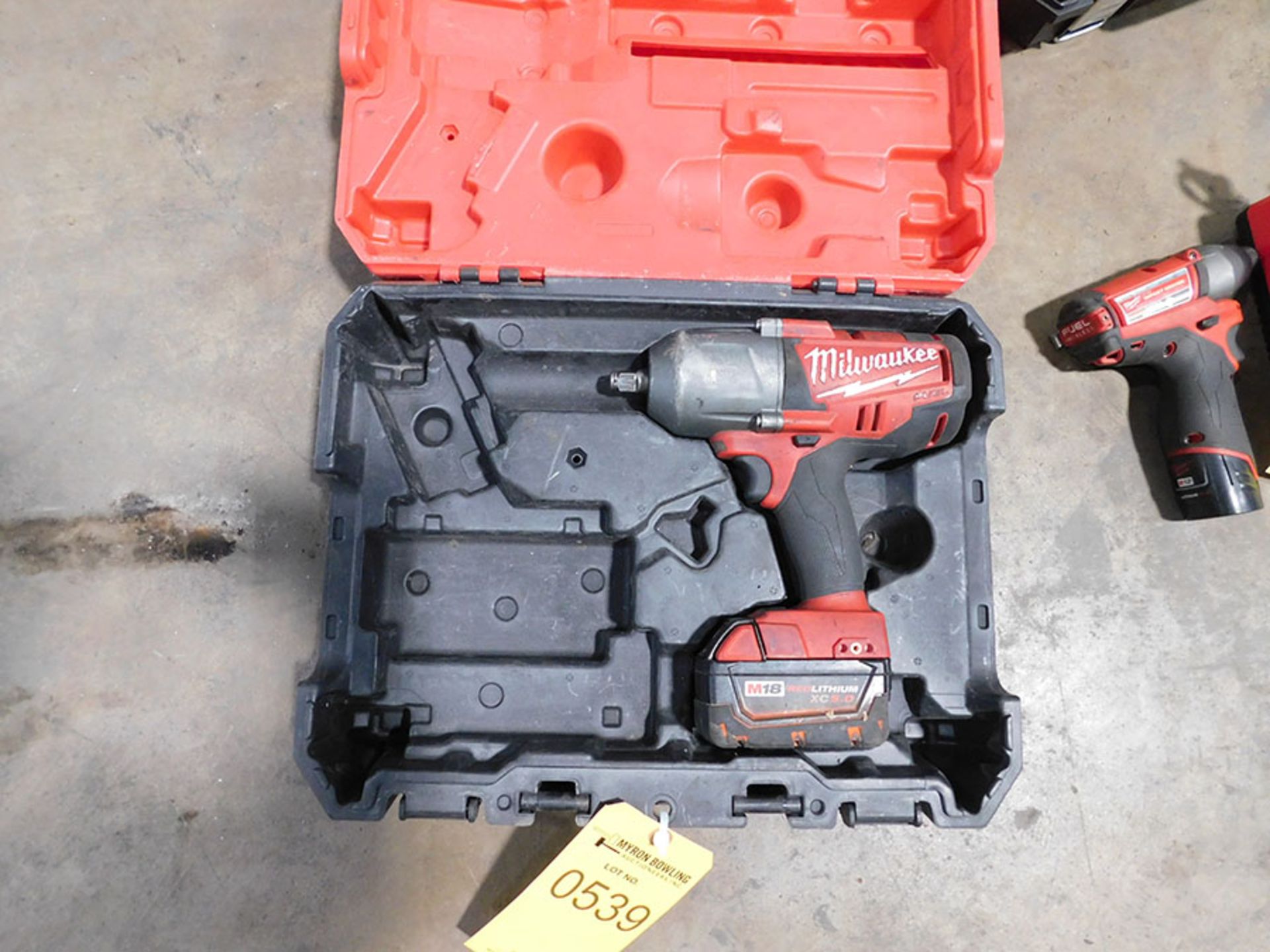 MILWAUKEE M 18 1/2'' DRIVE IMPACT