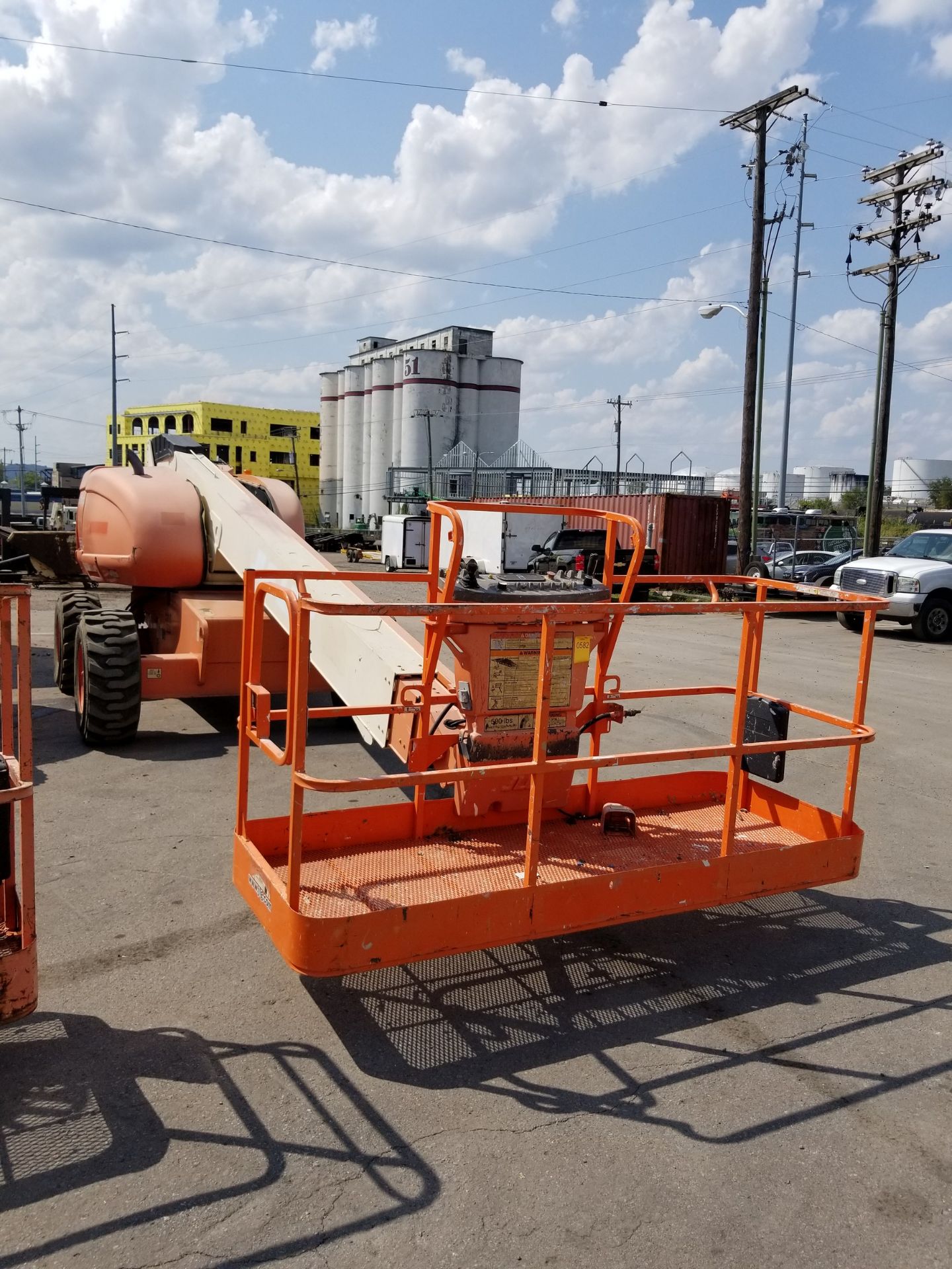 JLG 600S TELESCOPING BOOM LIFT; 60' BOOM, 4WD, DIESEL, S/N 0300071614 - Image 2 of 3