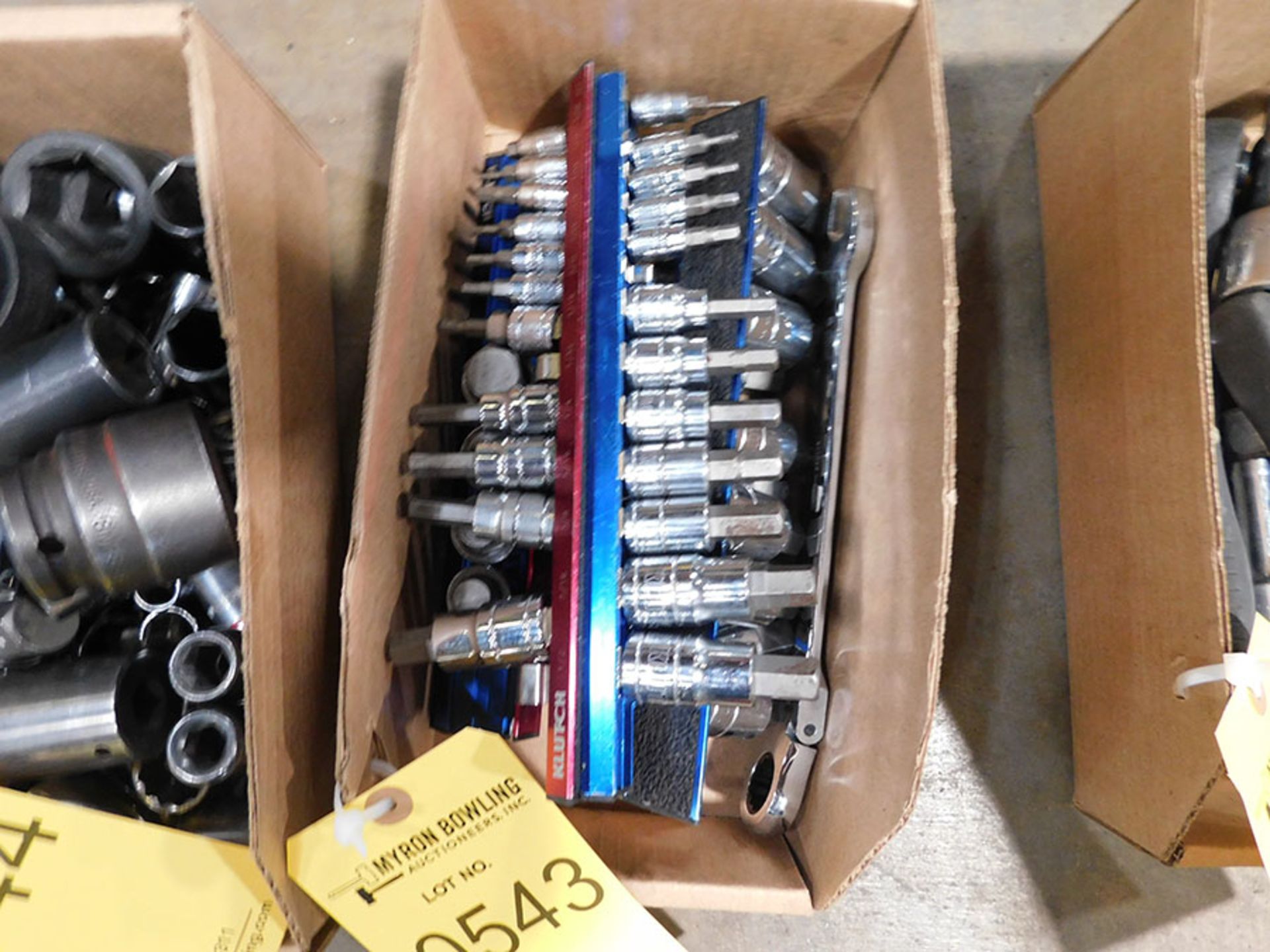 LOT OF ASSORTED SIZE ALLEN SOCKETS