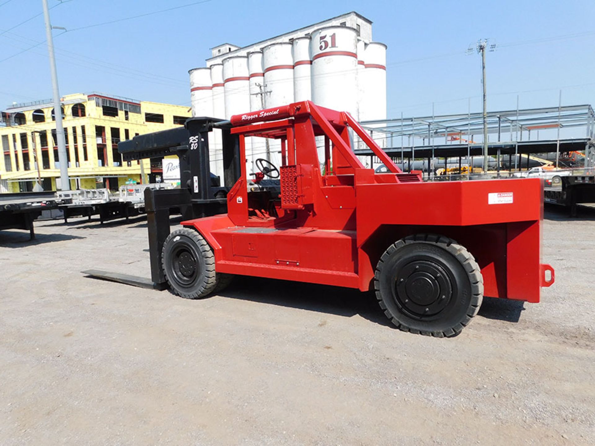 RIGGERS SPECIAL RS80 80,000 LB. FORKLIFT; 2-STAGE MAST, 103'' LIFT HEIGHT, 9,253 HOURS, 8' FORKS,