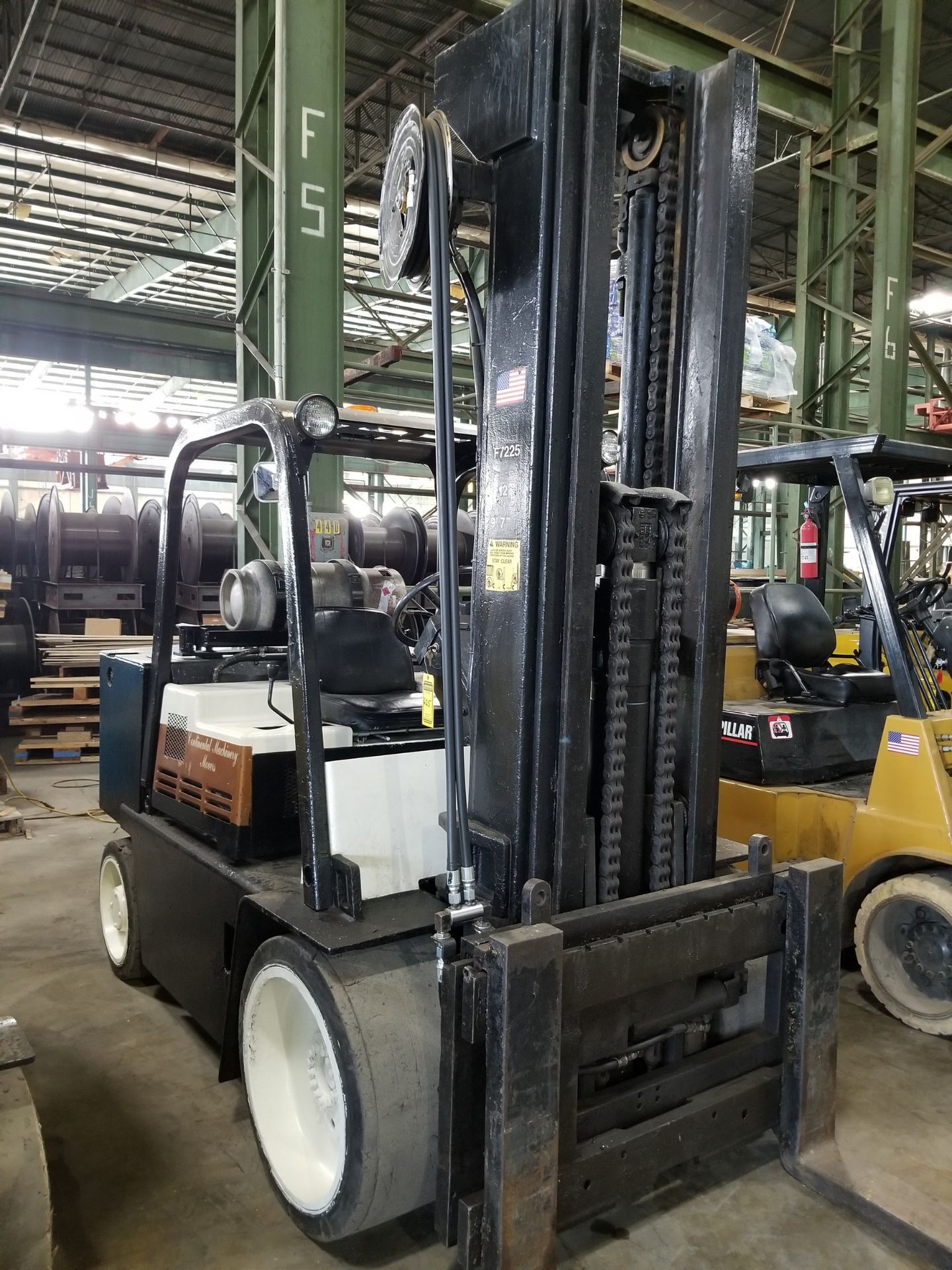 CATERPILLAR T125D 12,000 LB. FORKLIFT; 3-STAGE MAST, SOLID TIRES, LP GAS, 5' FORKS, 5,977 HOURS - Image 3 of 4