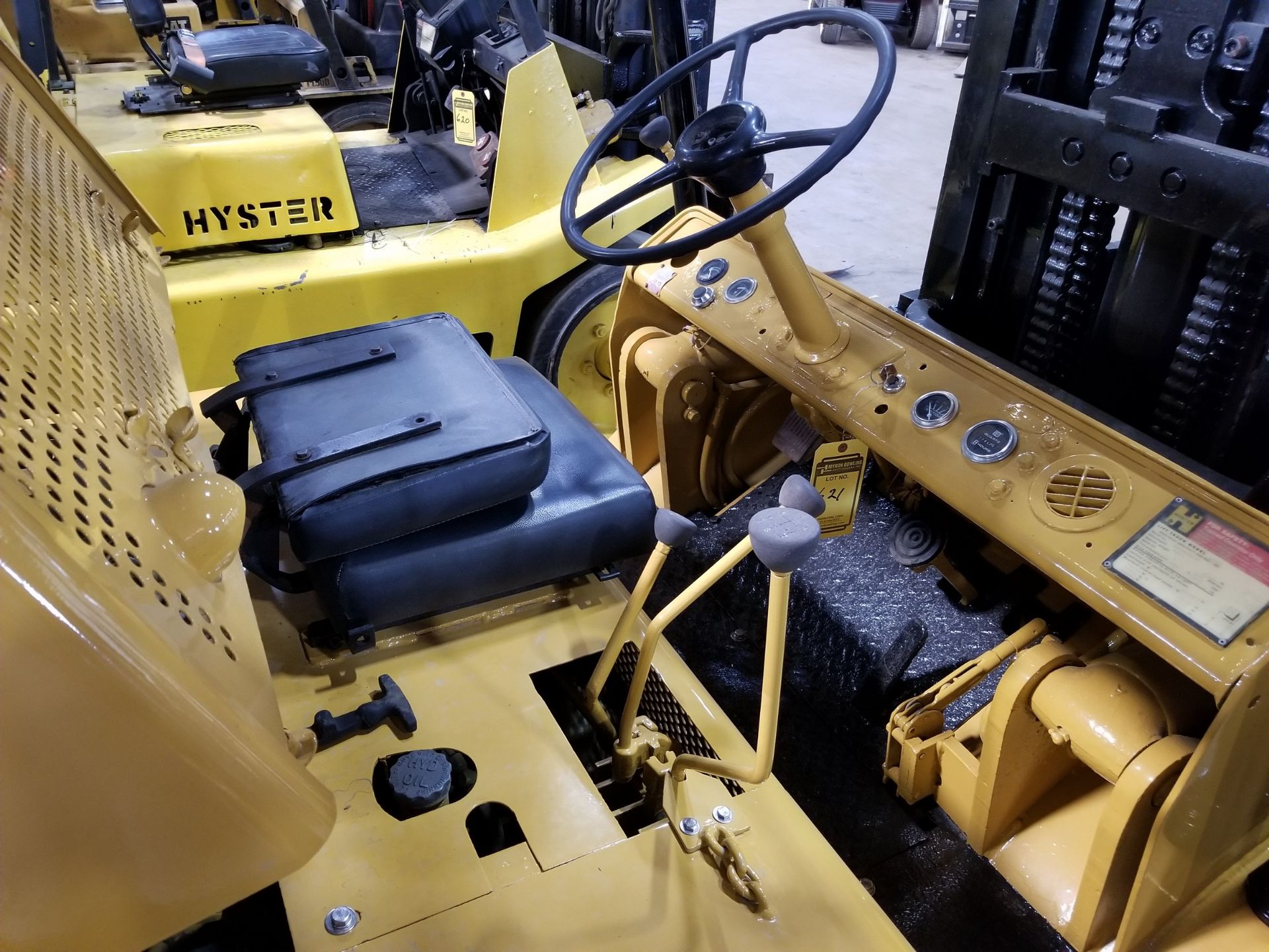 HYSTER S150A 14,400 LB. FORKLIFT; 3-STAGE MAST, 220'' LIFT HEIGHT, LP GAS, SOLID TIRES, 46'' - Image 5 of 5