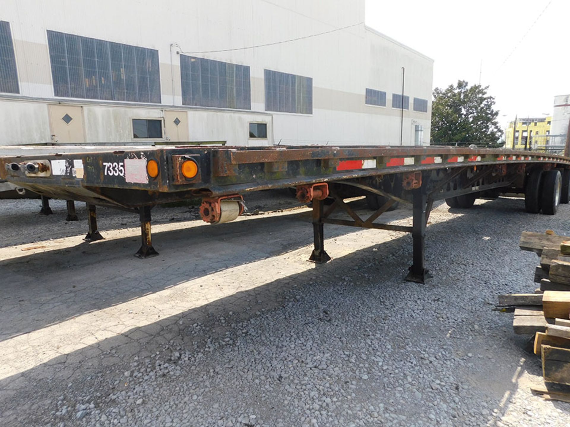 1995 TRAIL KING 48' FLATBED T/A SPREAD AXLE, VIN# 1TKS04826SM098736