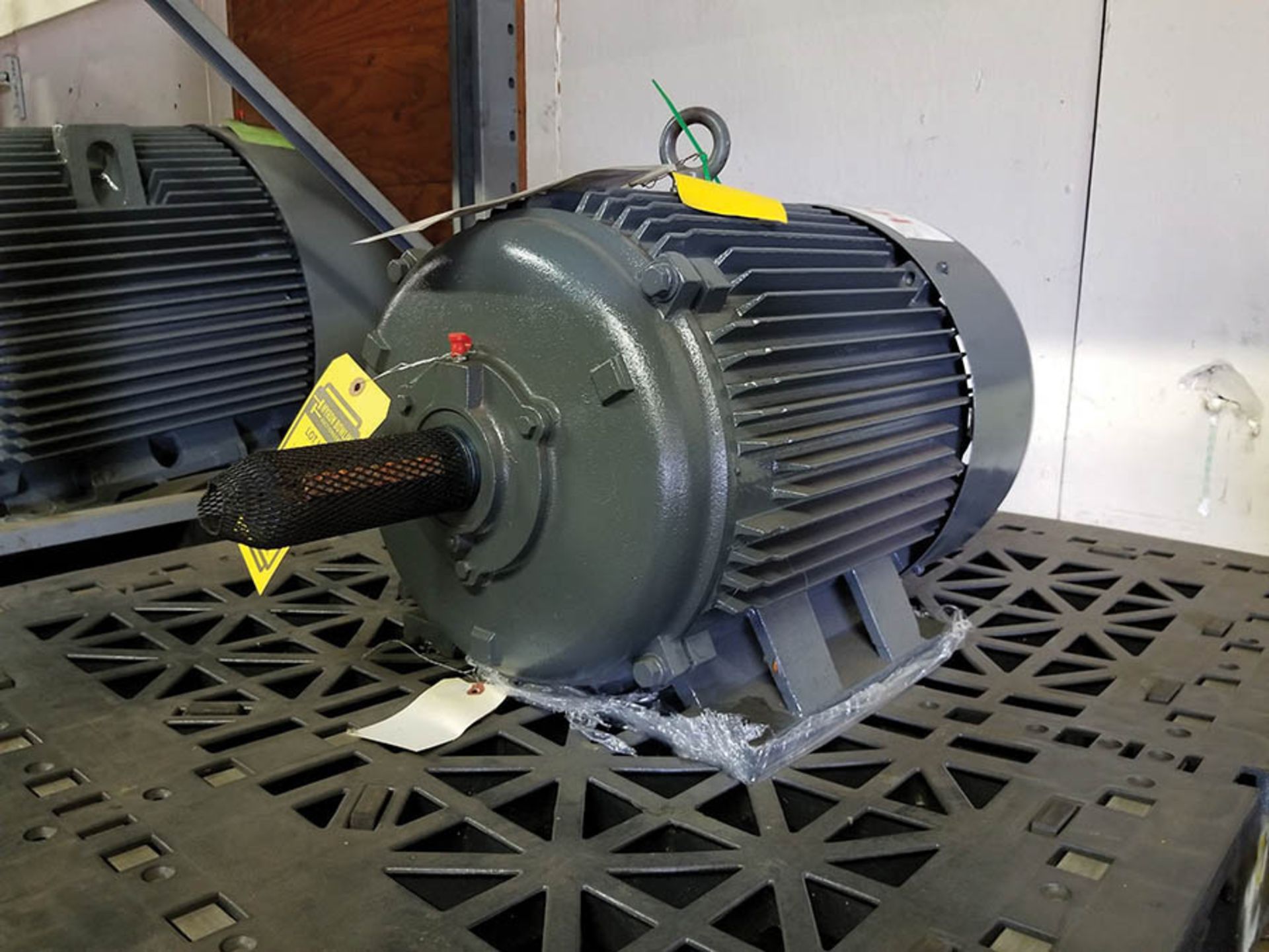 LEESON 40 HP ELECTRIC MOTOR; 1,770 RPM, 208-230/460V, 100-92/46 AMP - Image 4 of 5