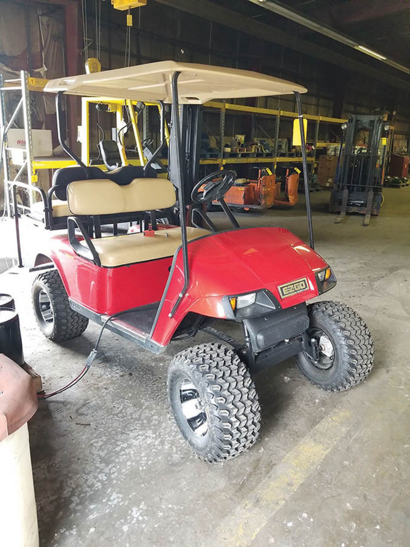 EZ-GO ELECTRIC GOLF CART; 48V WITH CHARGER, 4 PASSENGER, FOLD DOWN SEAT, LIFT KIT, HEADLIGHTS, BRAKE - Image 3 of 10